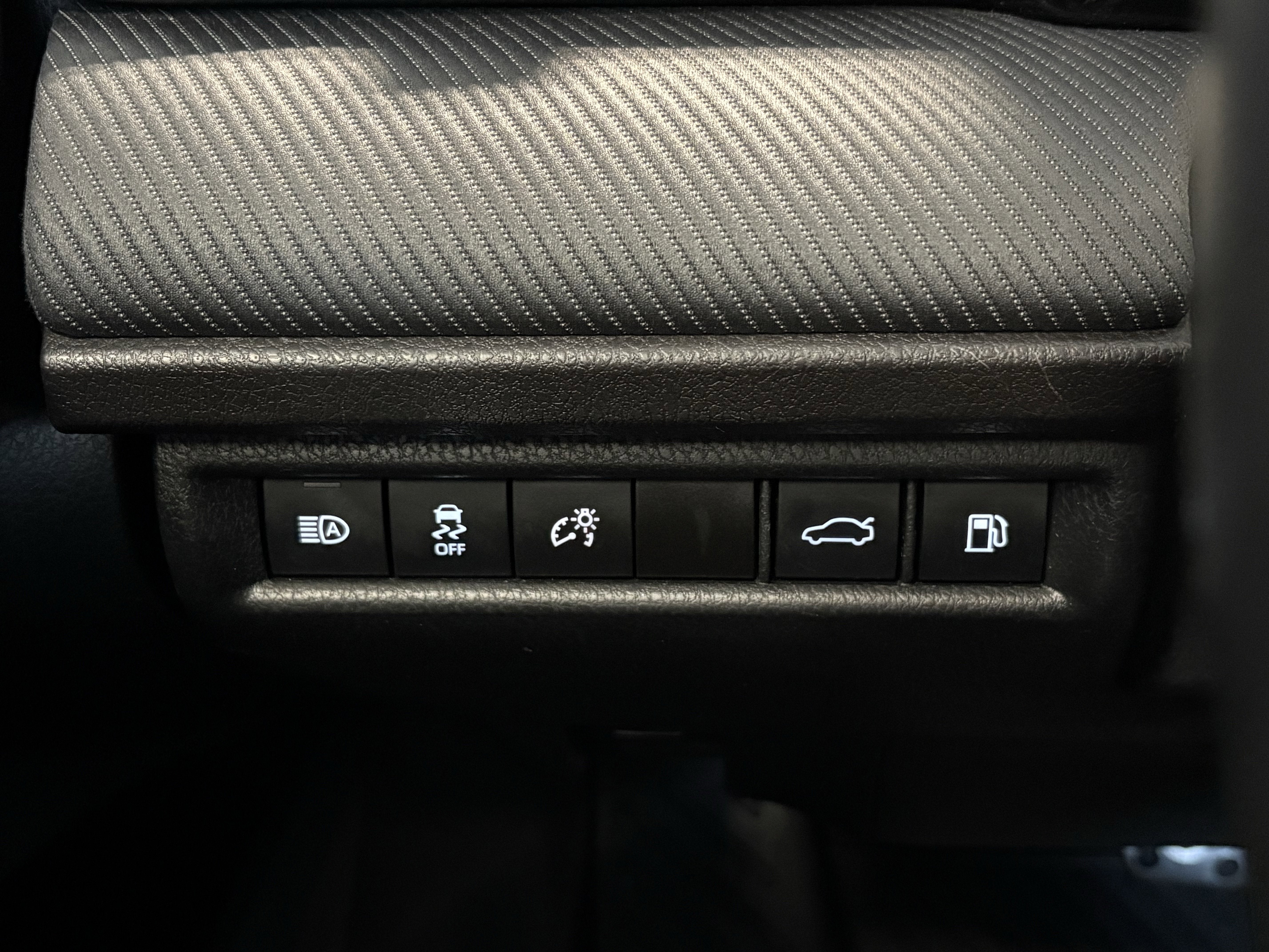 2025 Toyota Camry SE FWD