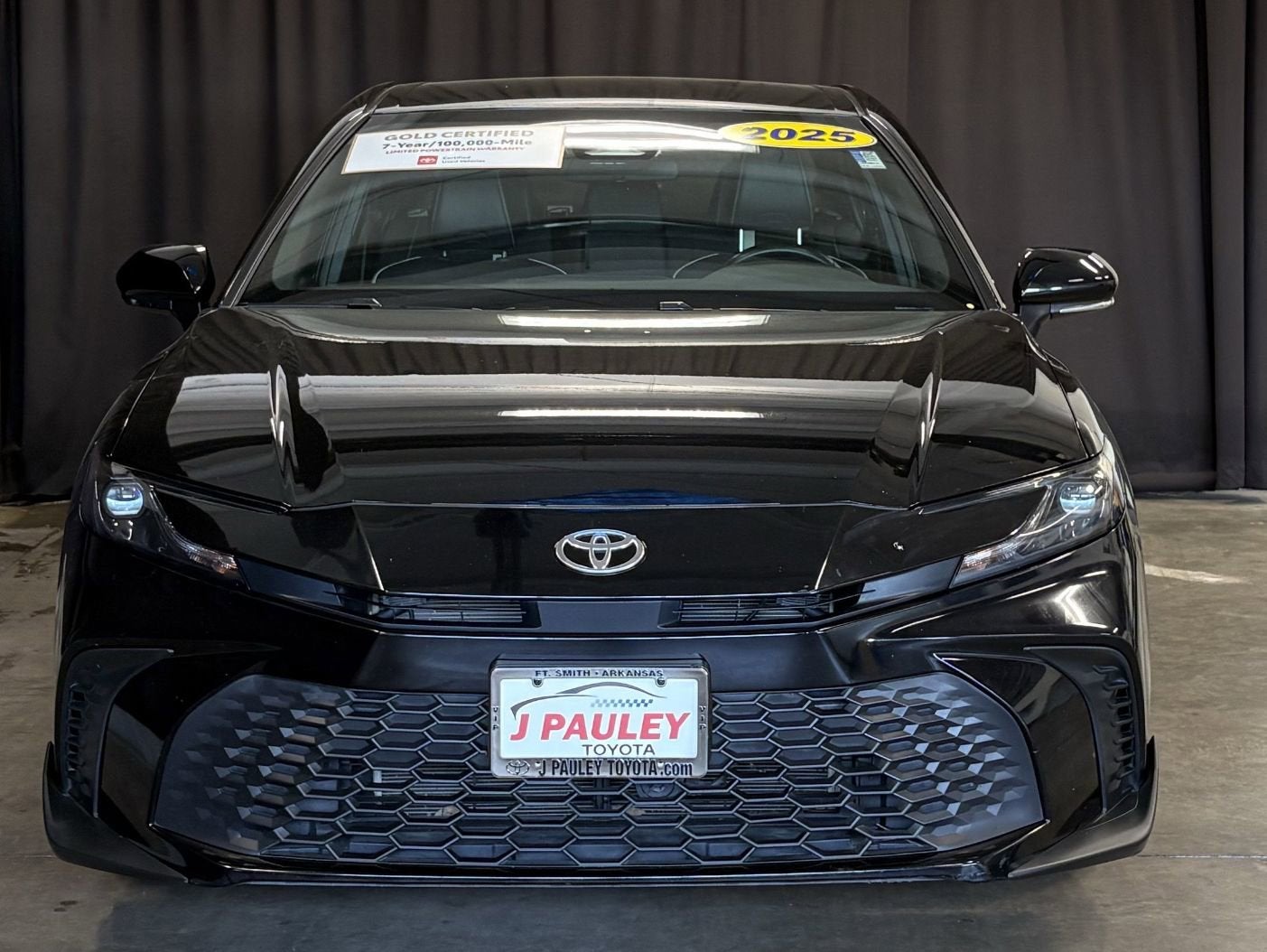 2025 Toyota Camry SE FWD