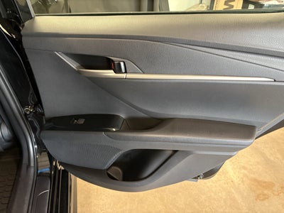 2025 Toyota Camry SE FWD