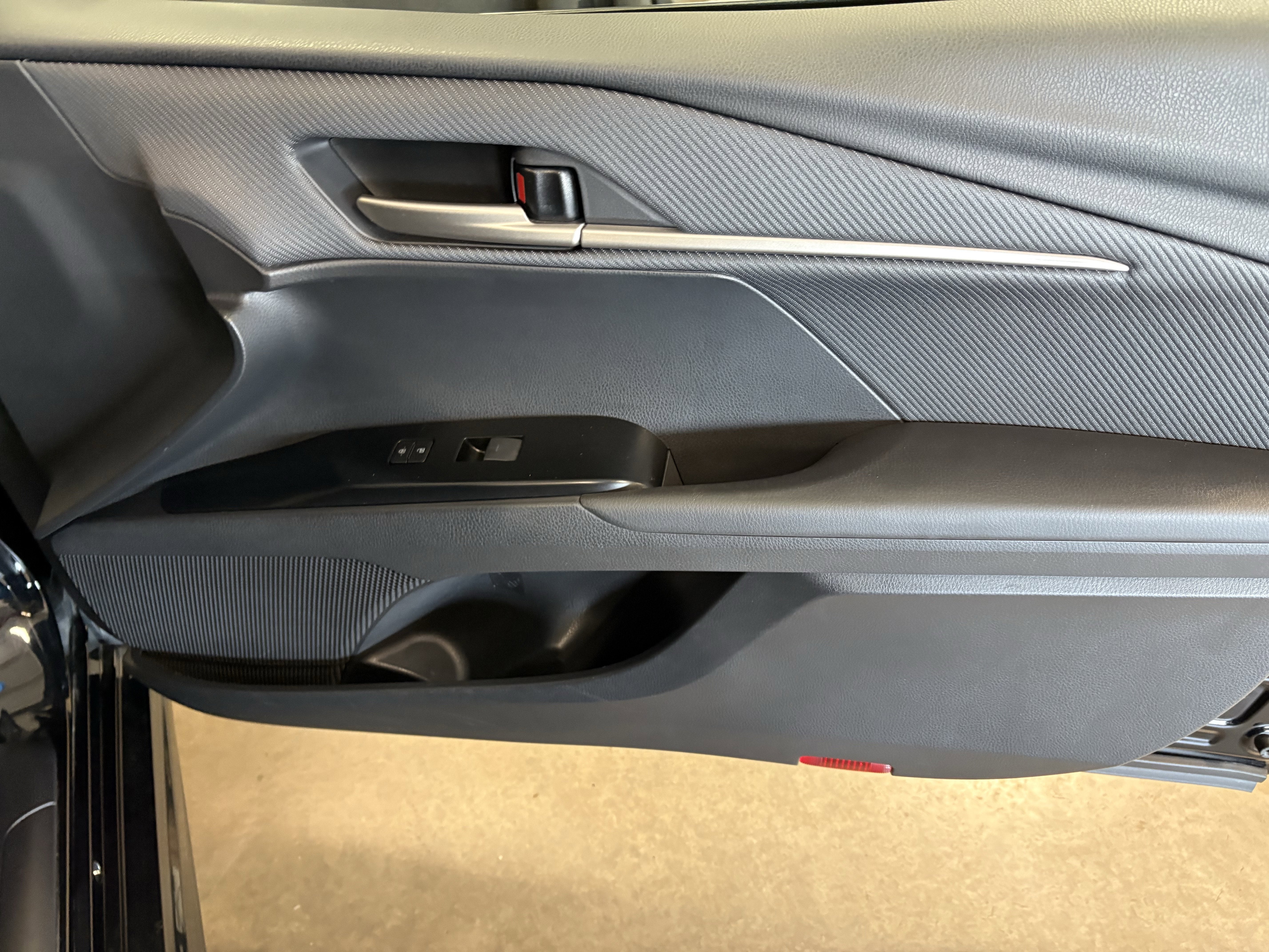 2025 Toyota Camry SE FWD