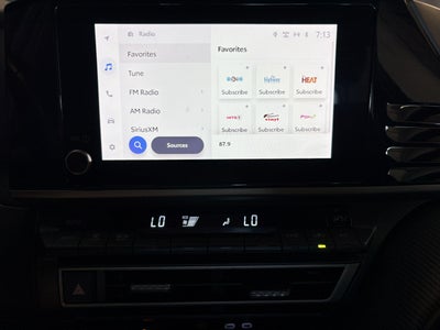 2025 Toyota Camry SE FWD