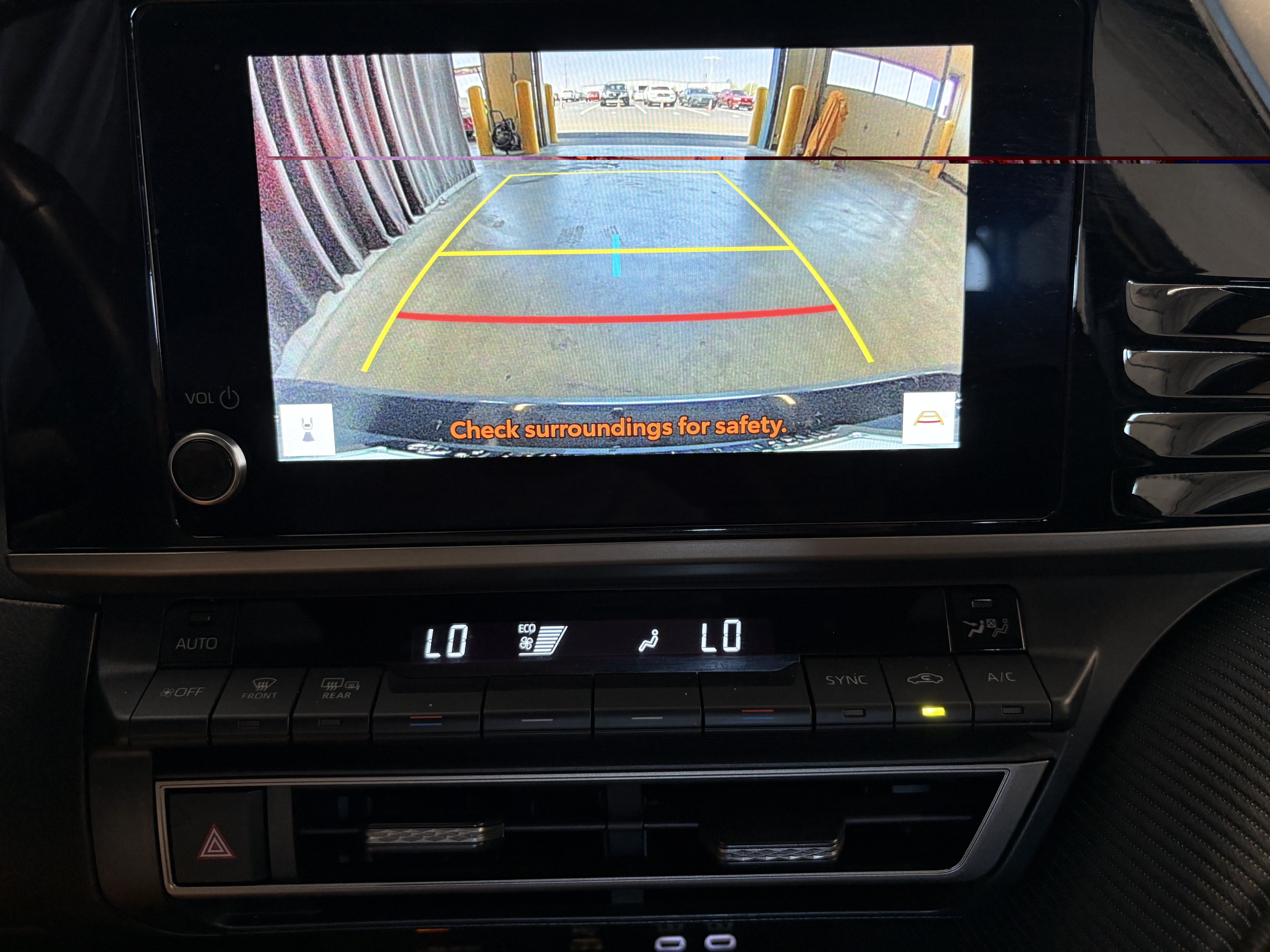2025 Toyota Camry SE FWD
