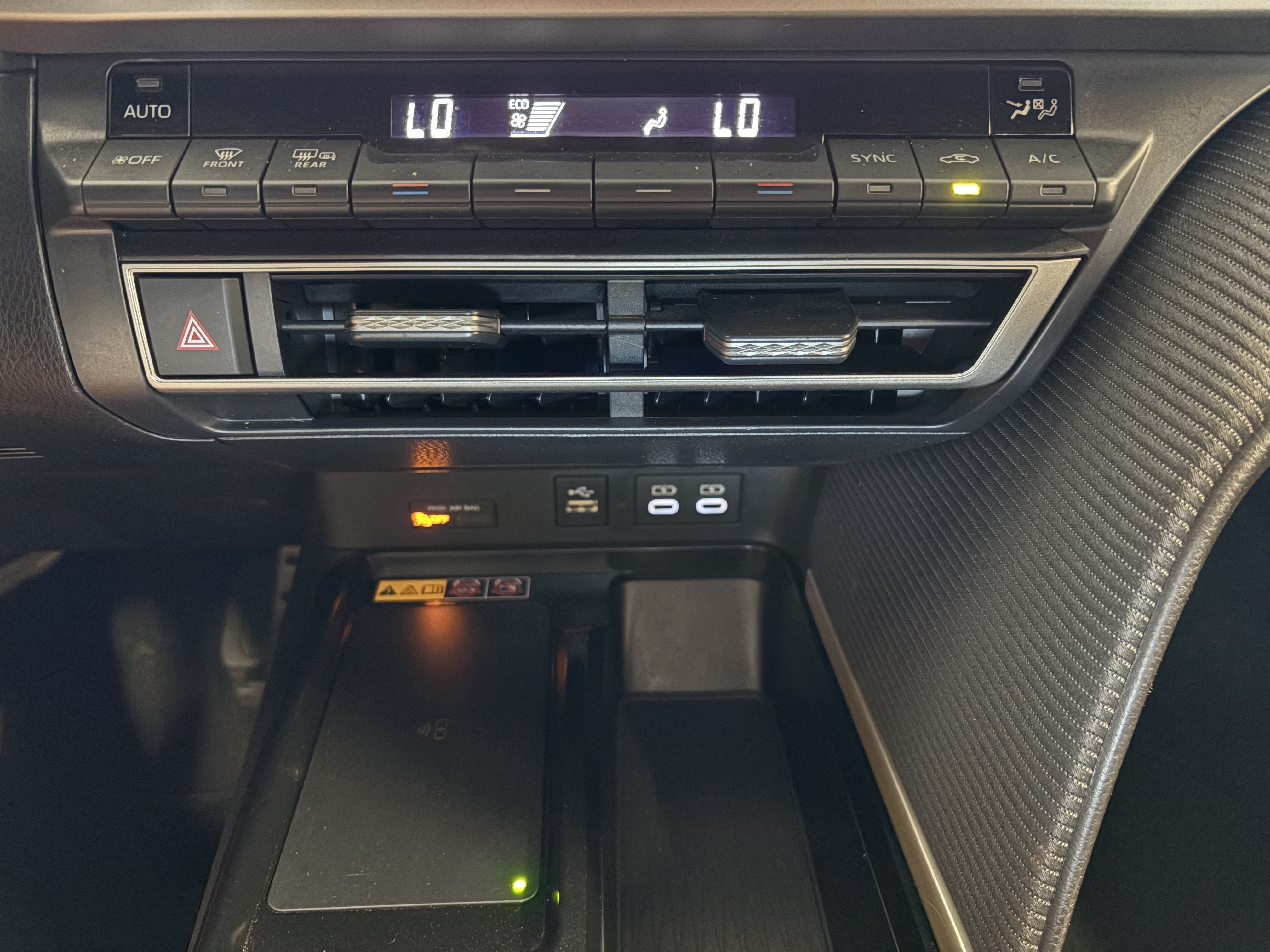 2025 Toyota Camry SE FWD