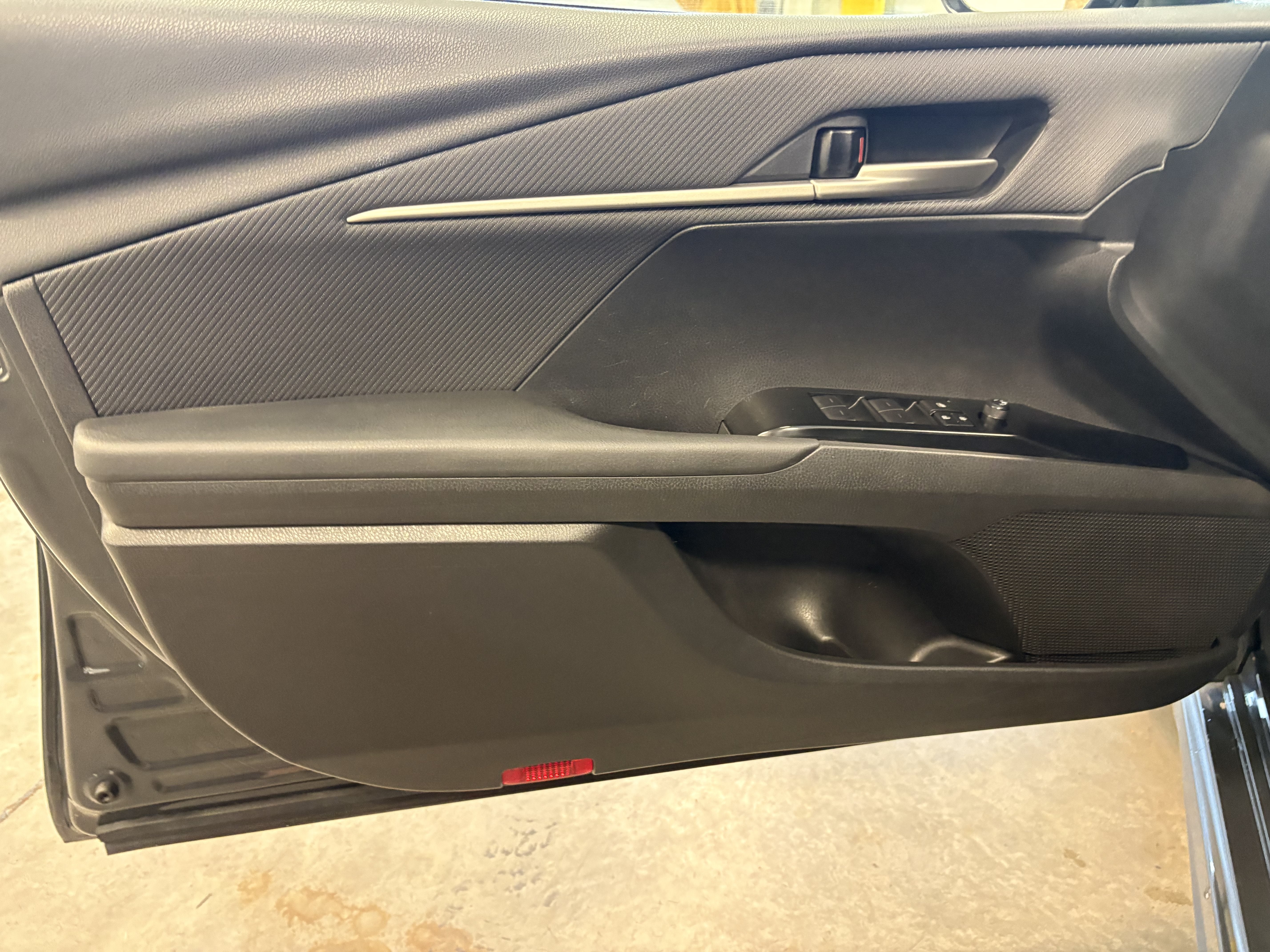 2025 Toyota Camry SE FWD