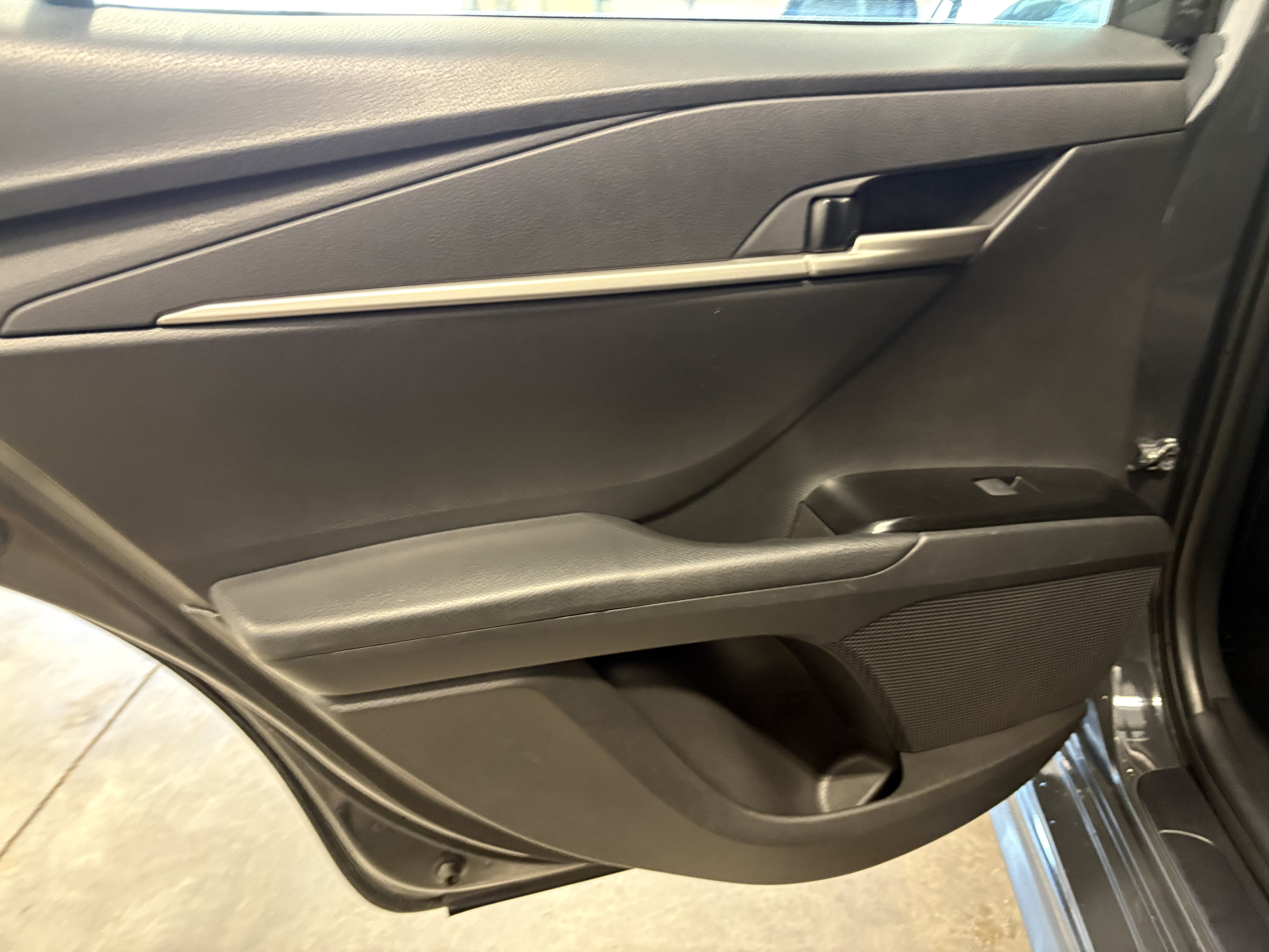 2025 Toyota Camry SE FWD