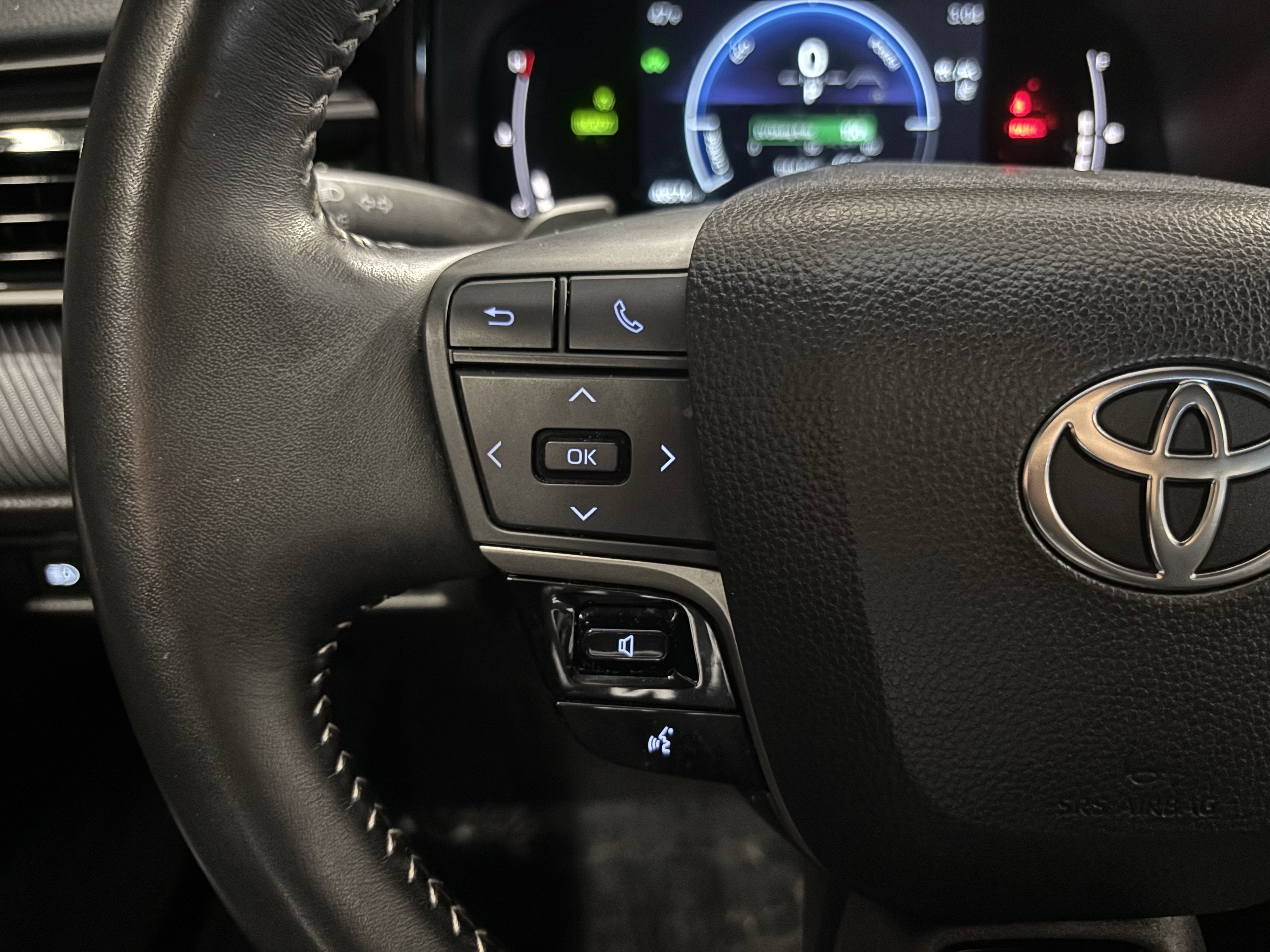 2025 Toyota Camry SE FWD