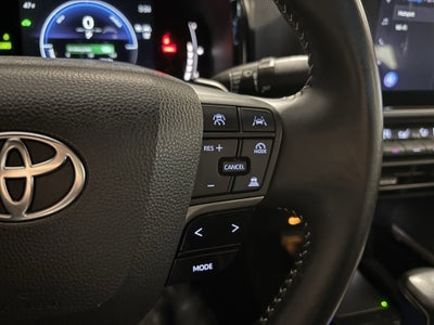 2025 Toyota Camry SE FWD