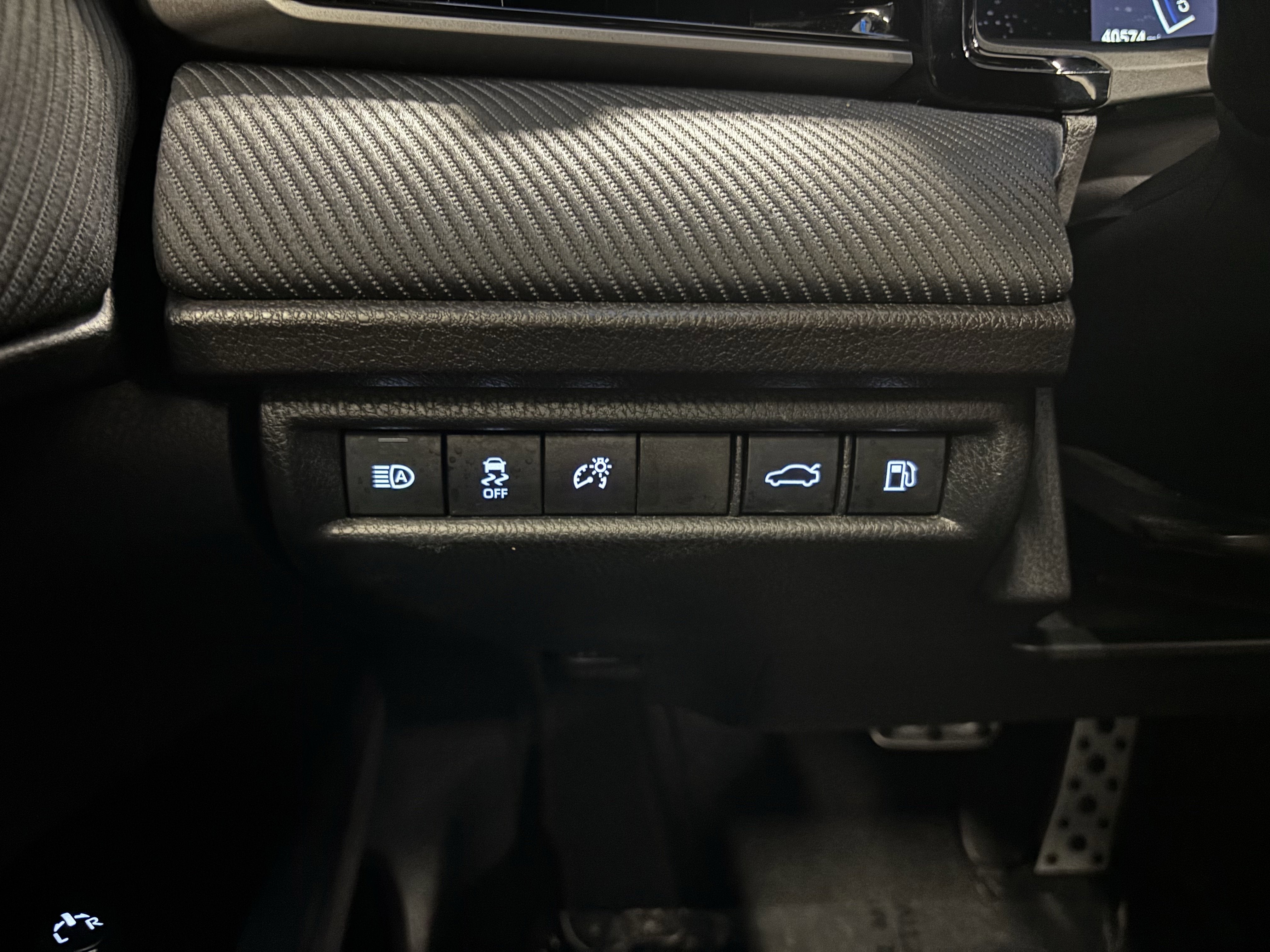 2025 Toyota Camry SE FWD