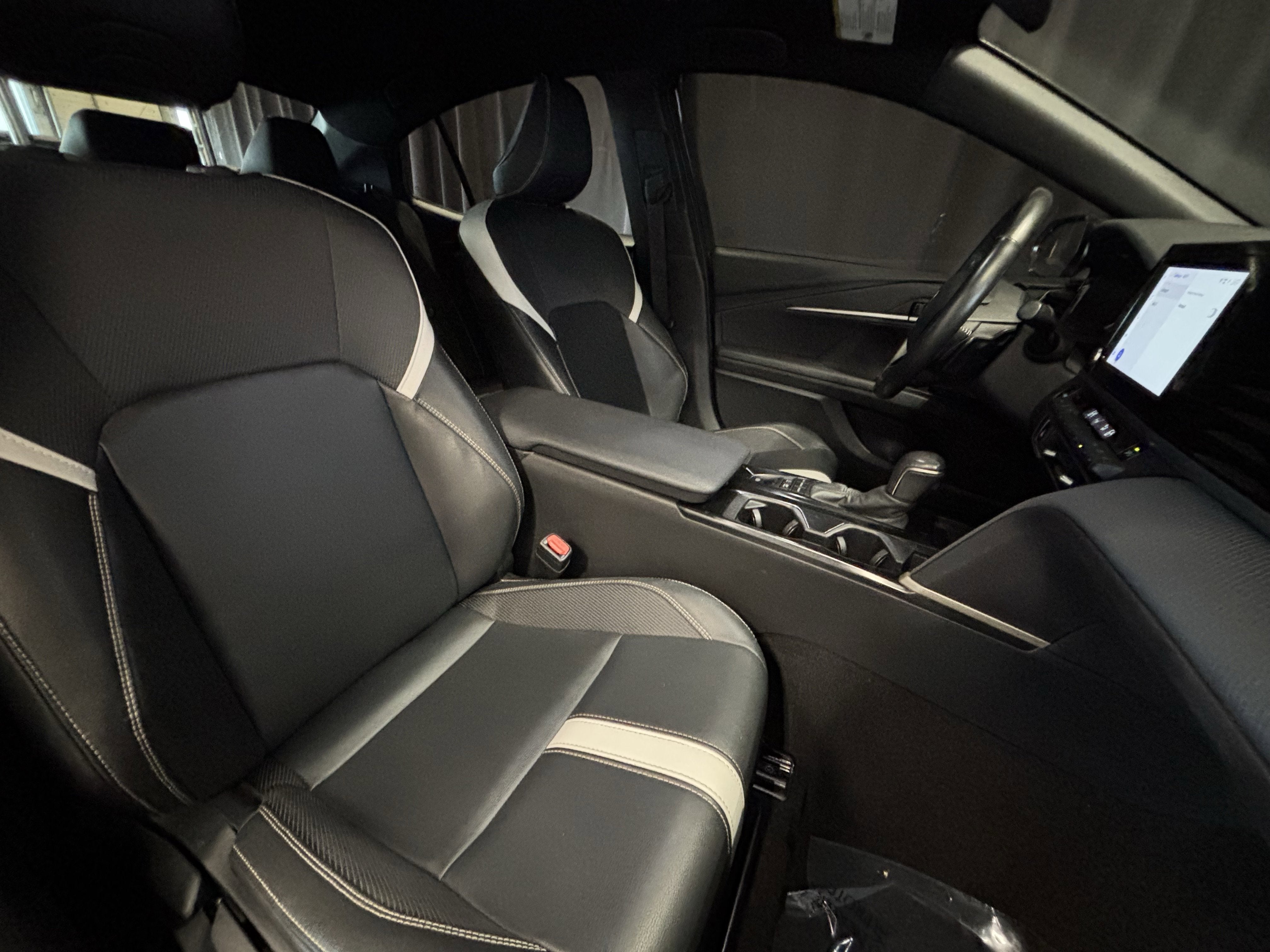 2025 Toyota Camry SE FWD