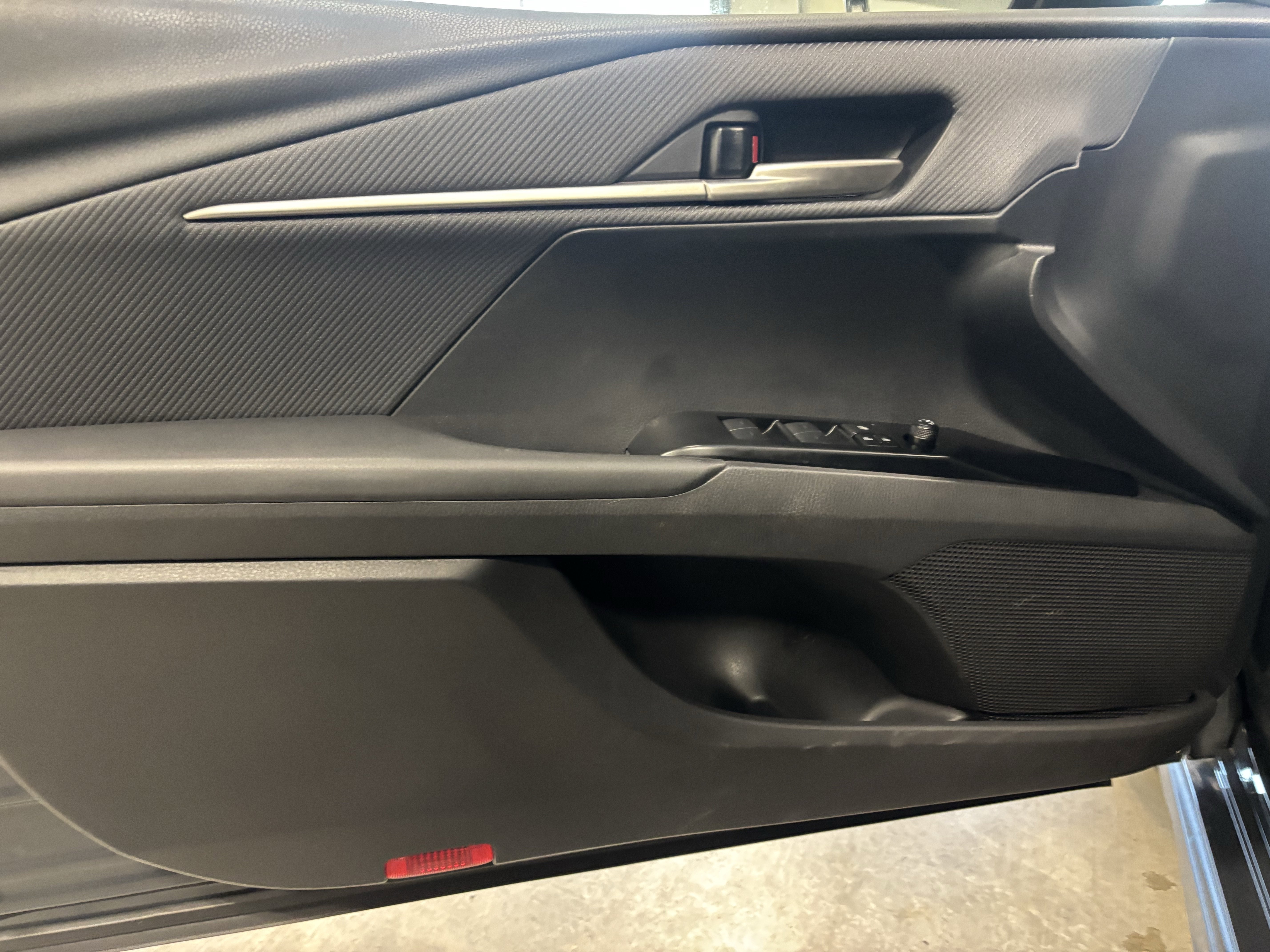 2025 Toyota Camry SE FWD