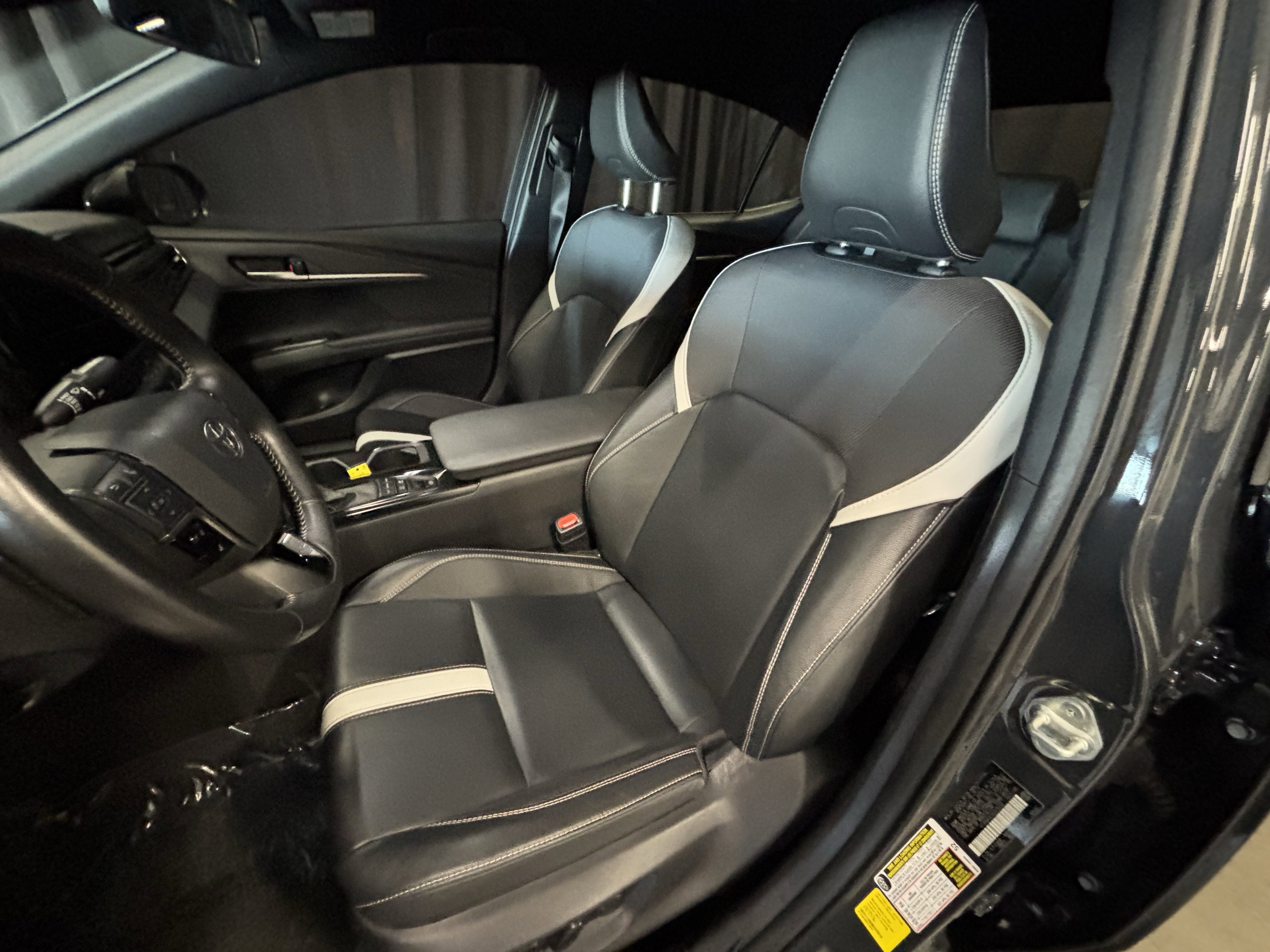 2025 Toyota Camry SE FWD