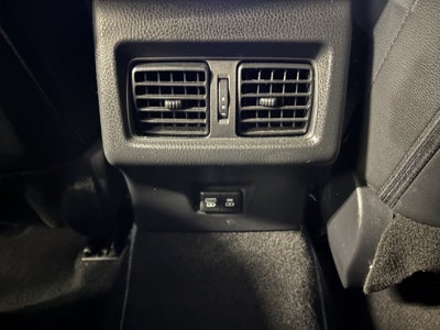 2025 Toyota Camry SE FWD