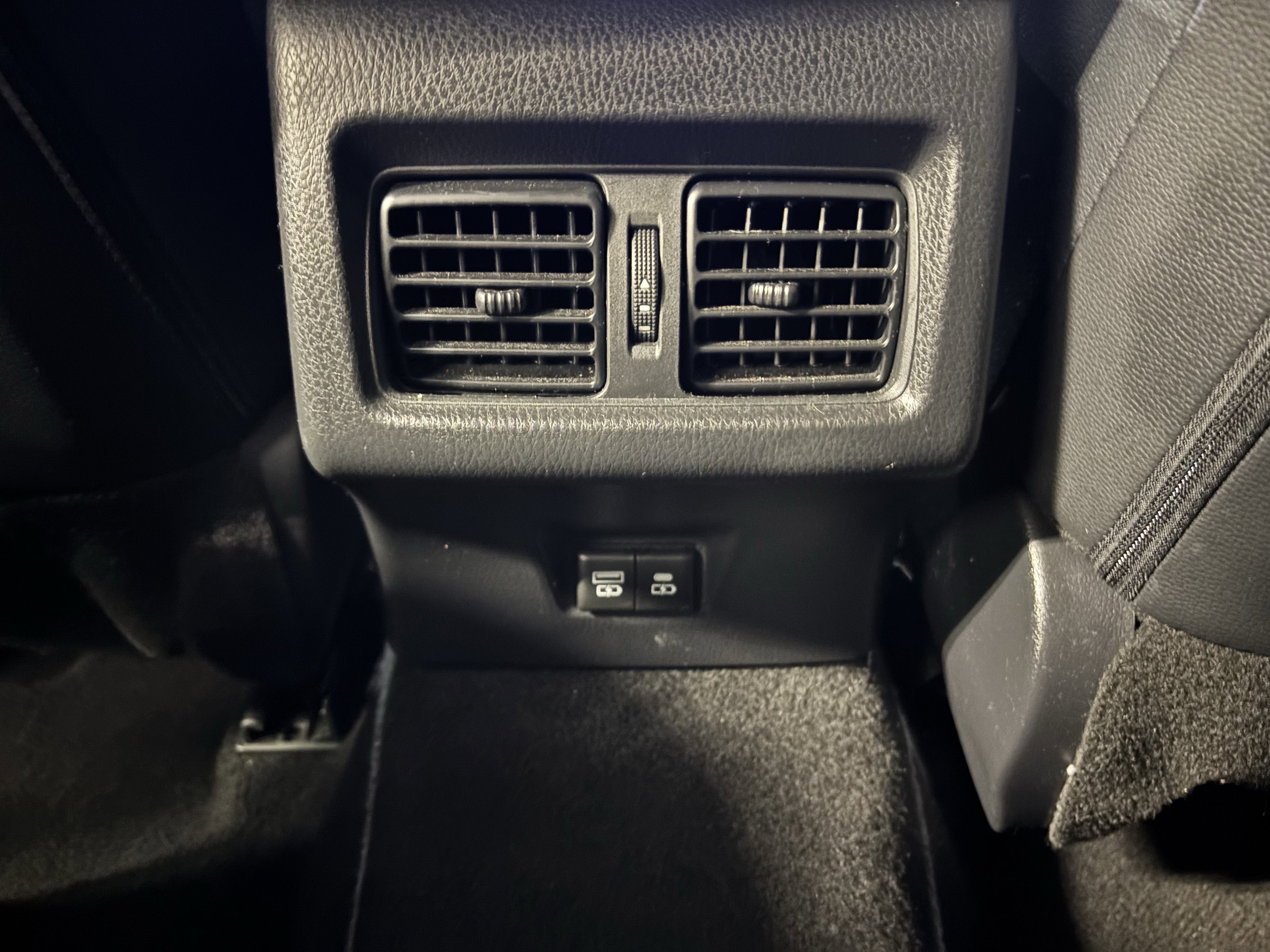 2025 Toyota Camry SE FWD