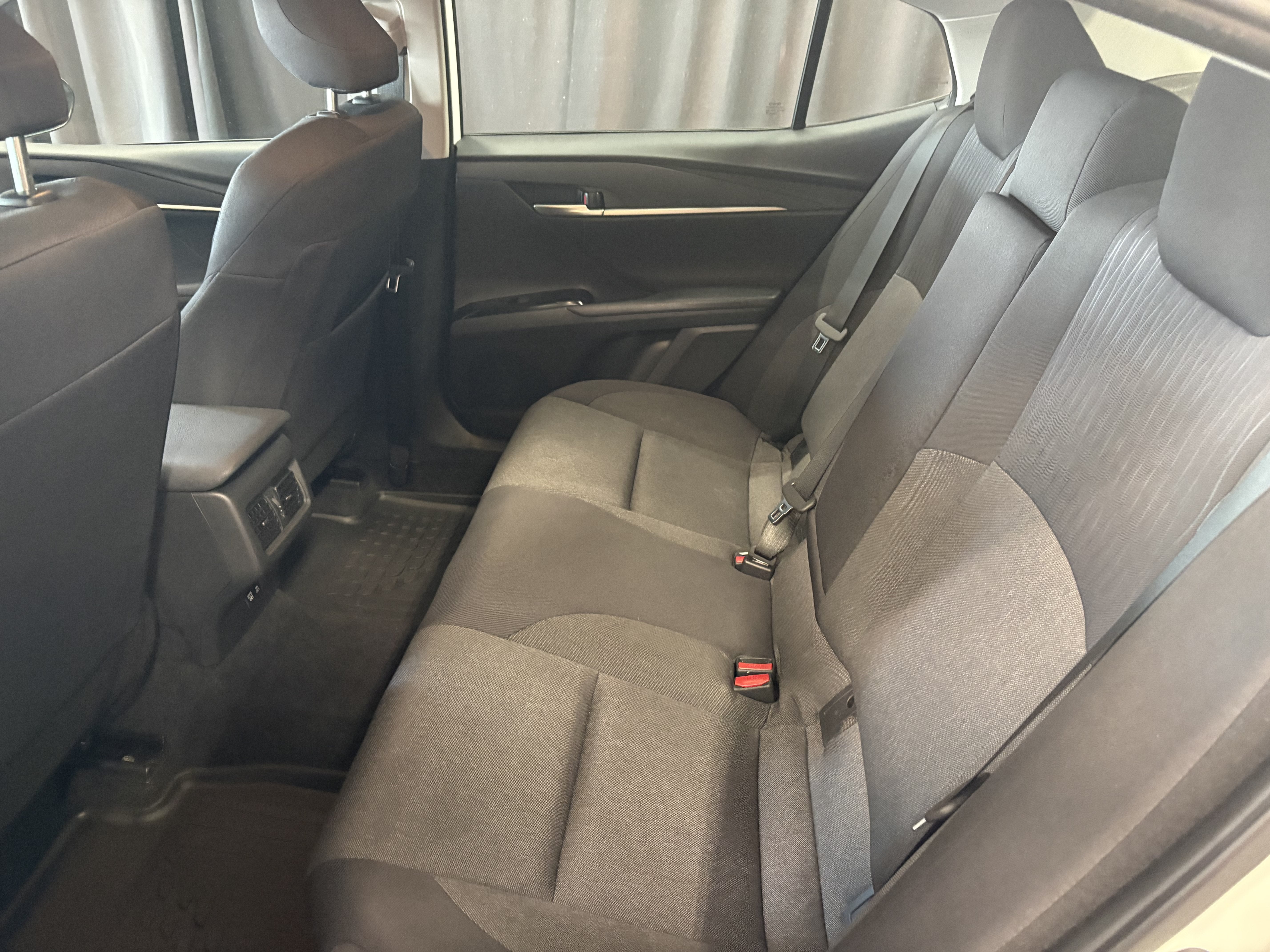 2025 Toyota Camry LE FWD