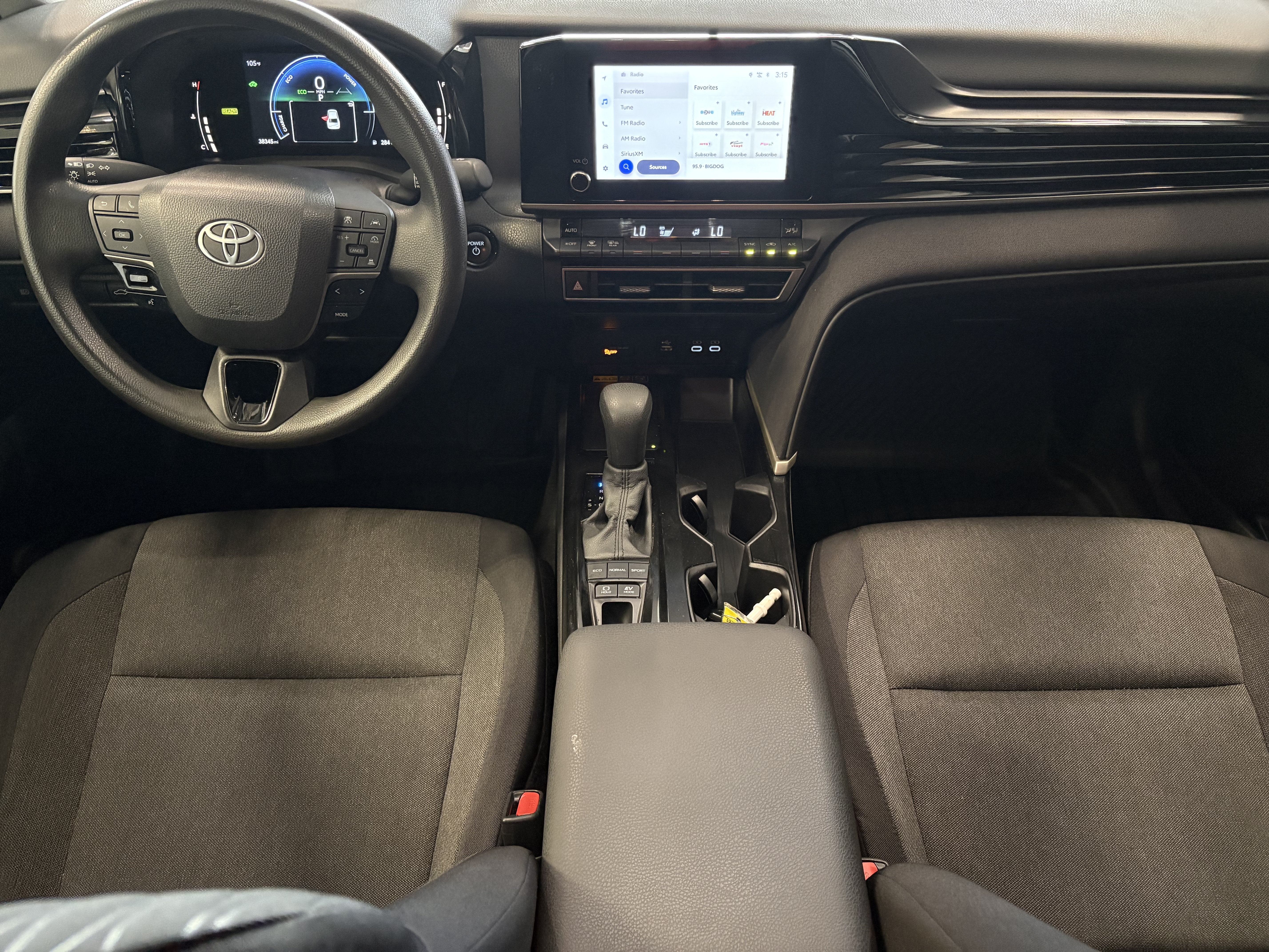 2025 Toyota Camry LE FWD