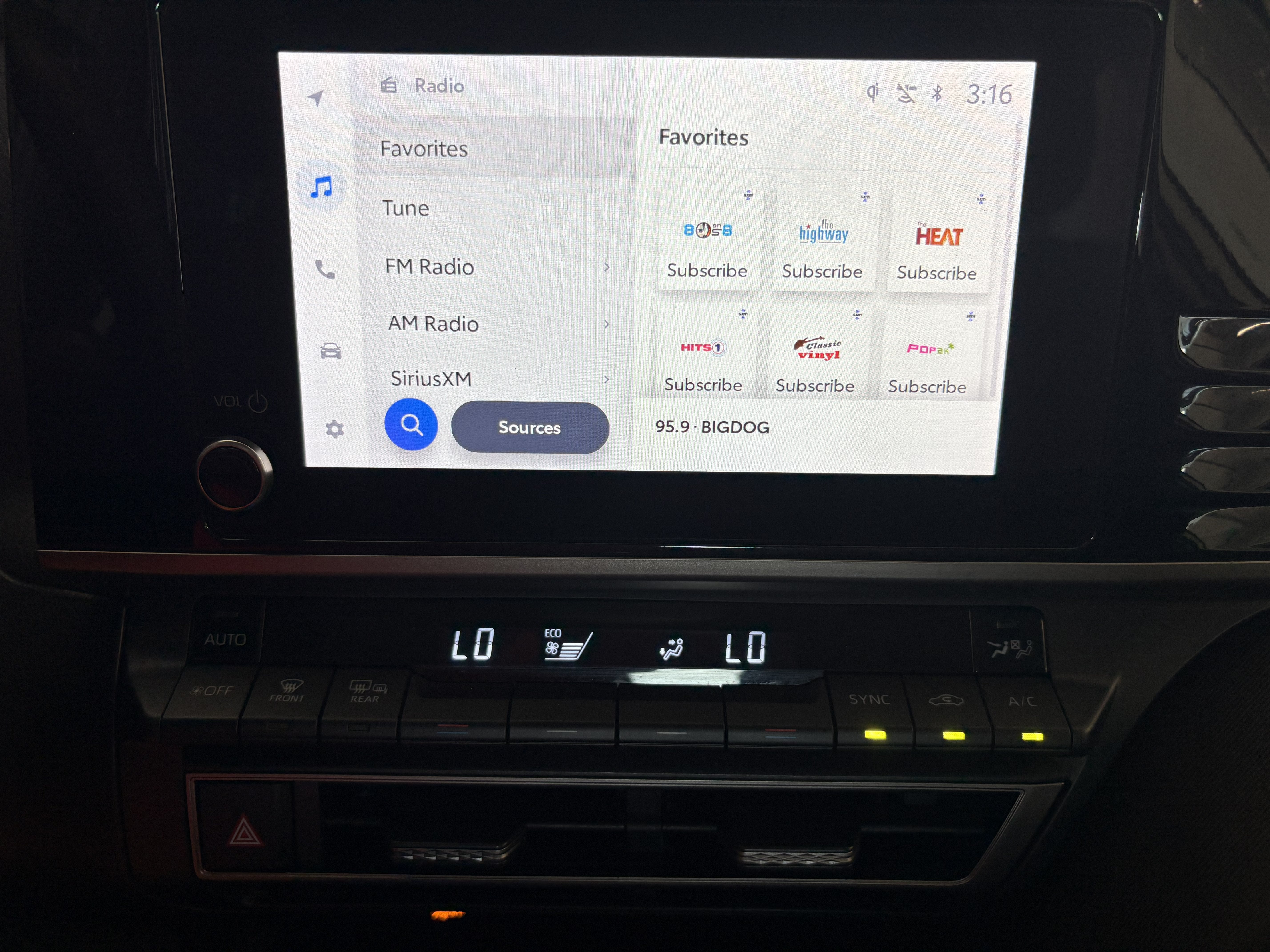 2025 Toyota Camry LE FWD