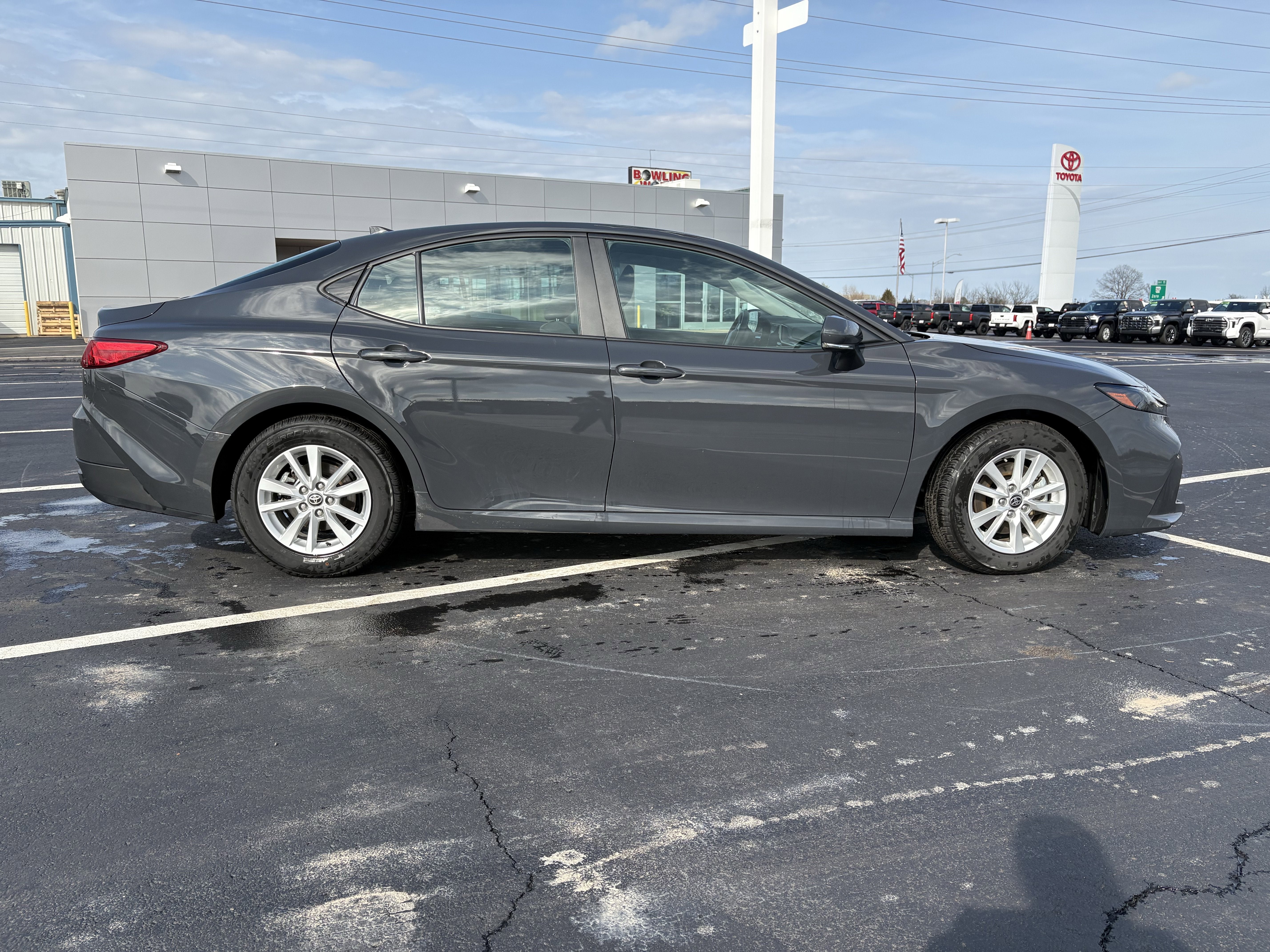 2025 Toyota Camry LE FWD