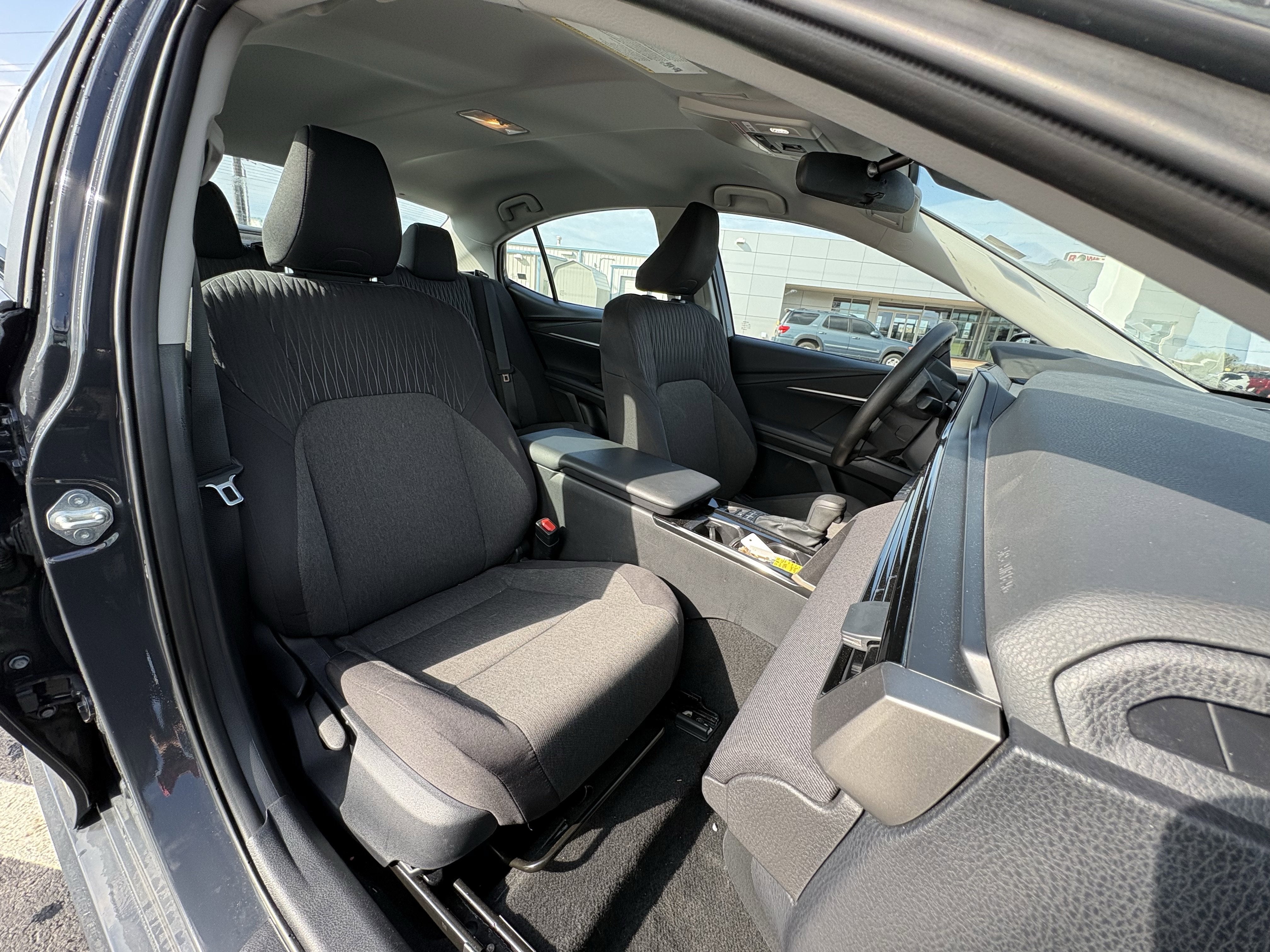 2025 Toyota Camry LE FWD