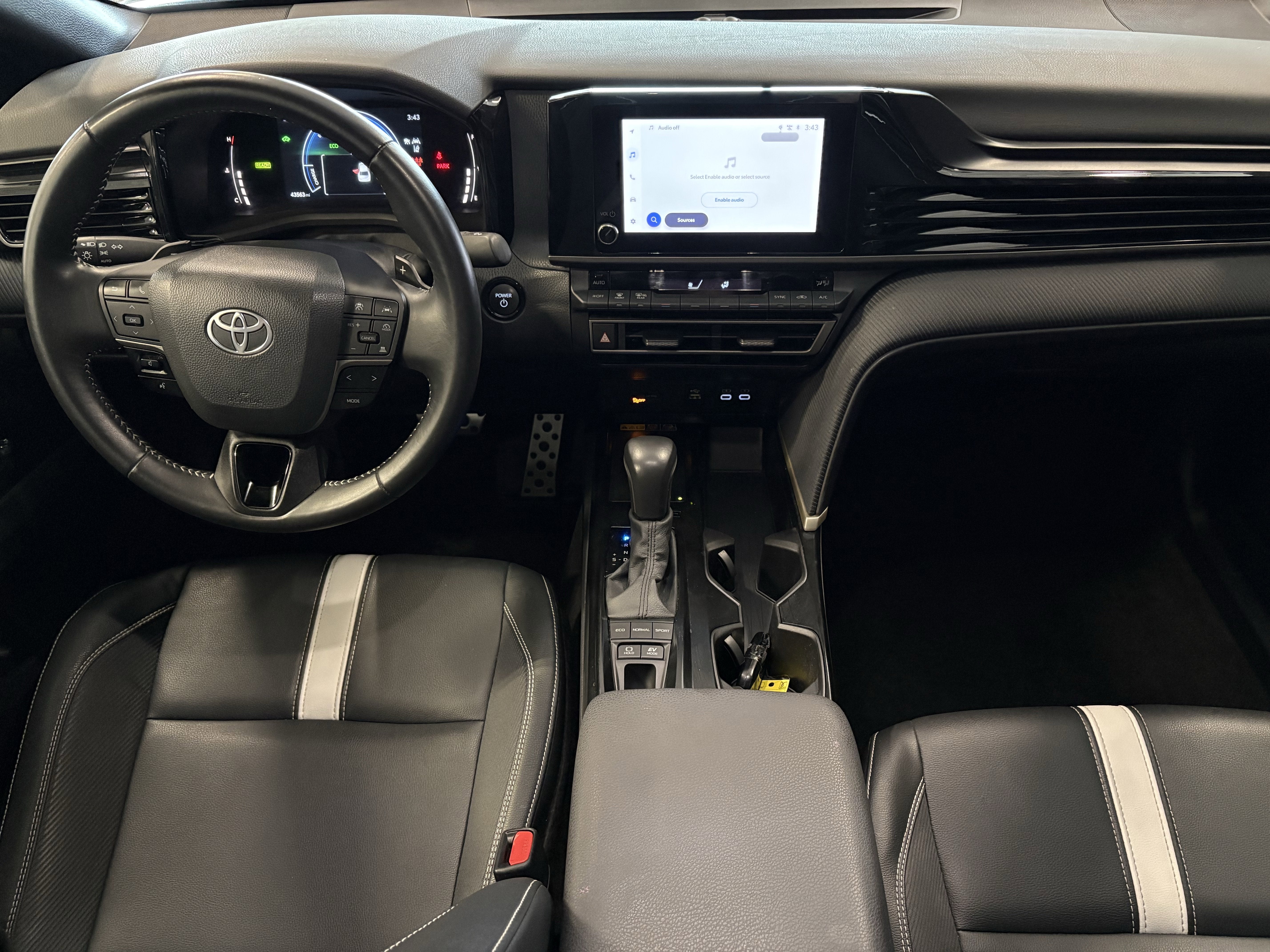 2025 Toyota Camry SE FWD