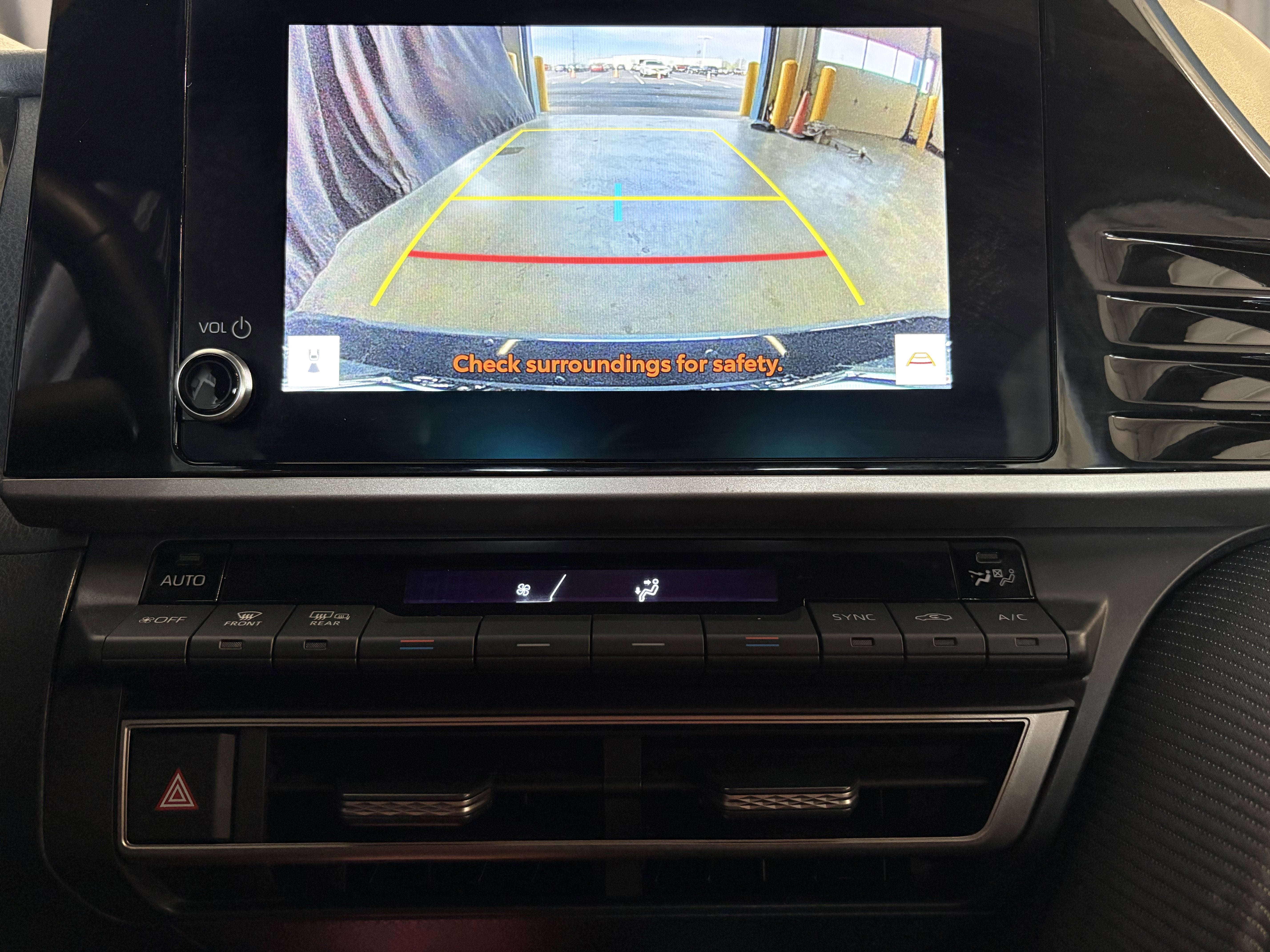 2025 Toyota Camry SE FWD