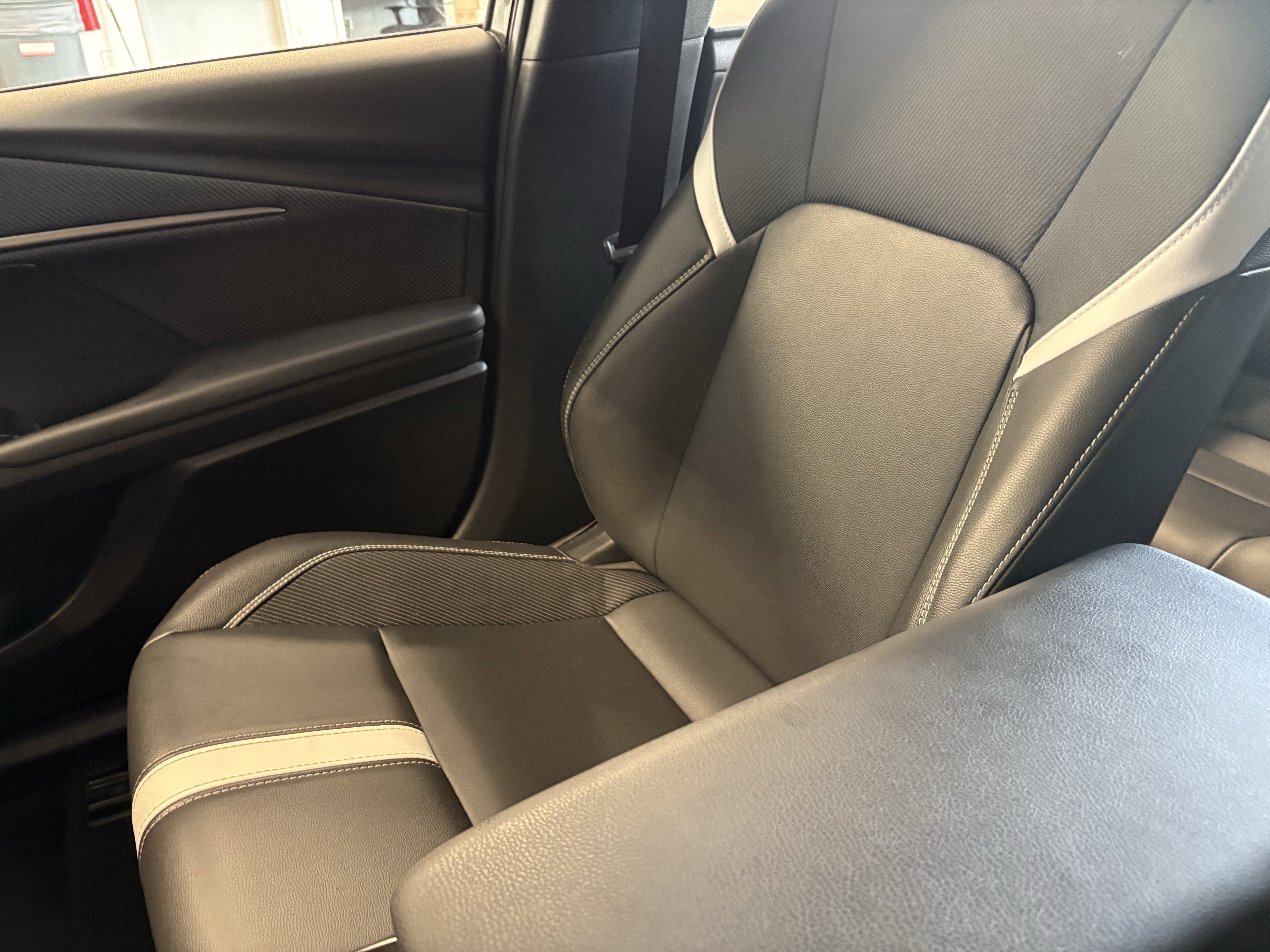 2025 Toyota Camry SE FWD