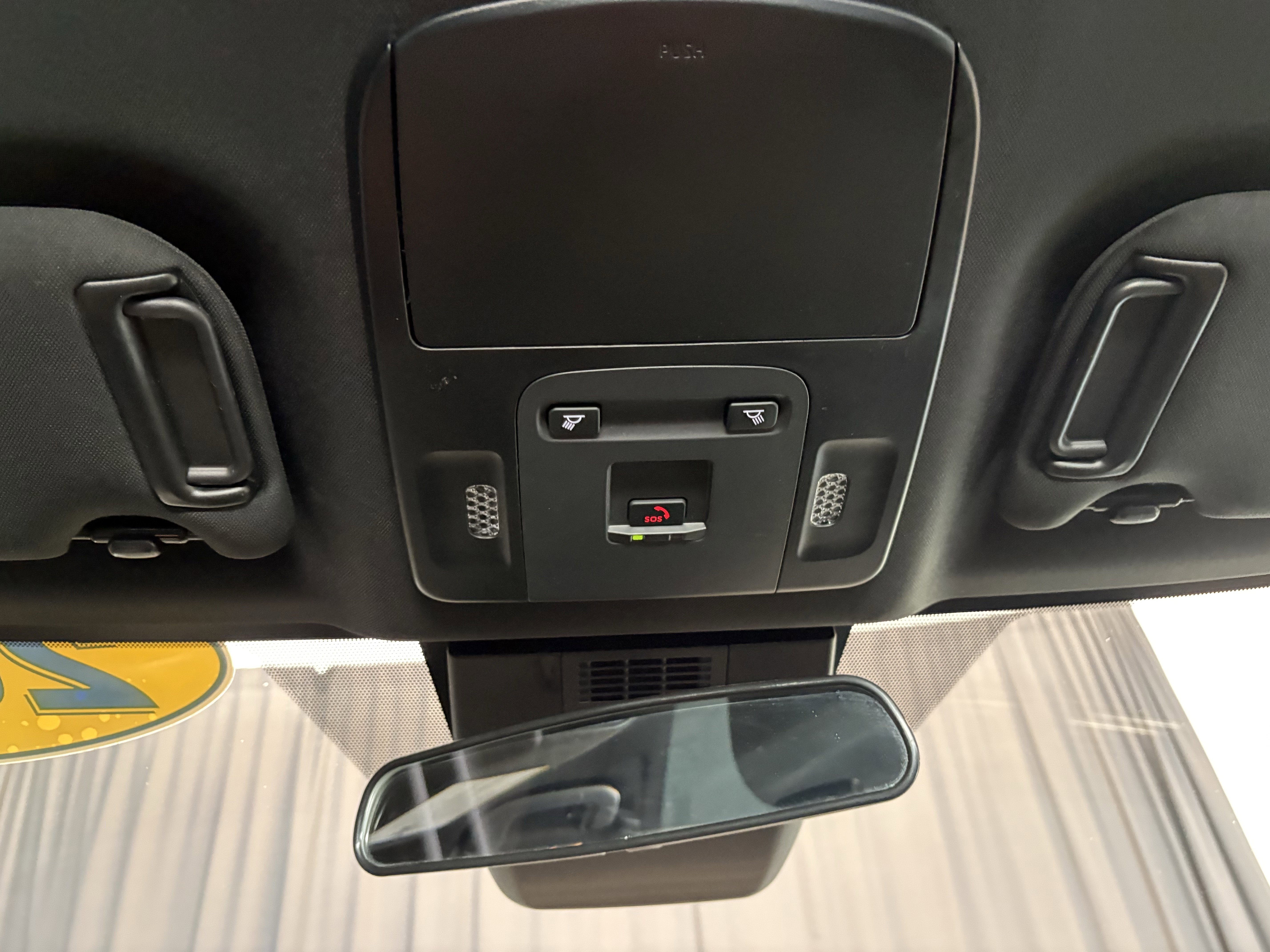 2025 Toyota Camry SE FWD