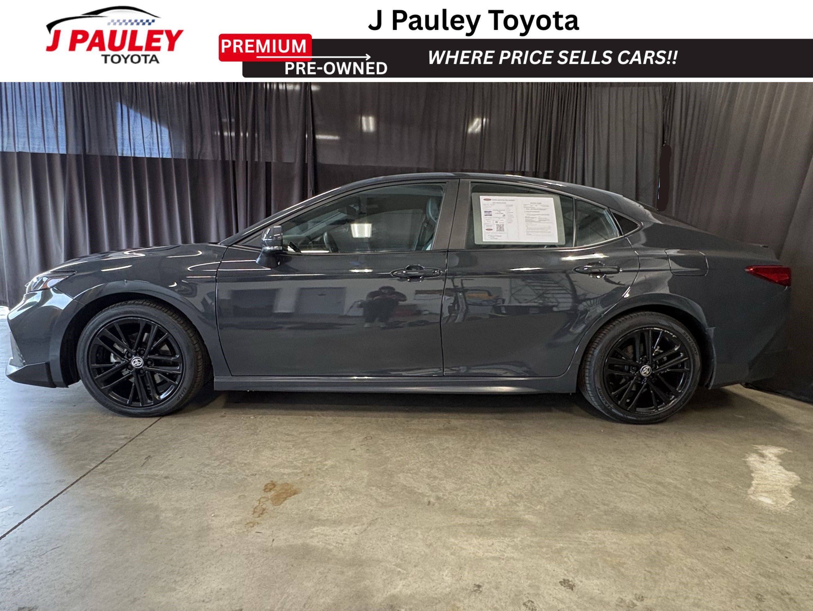 2025 Toyota Camry SE FWD