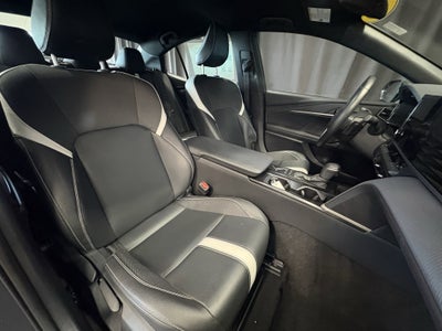 2025 Toyota Camry SE FWD