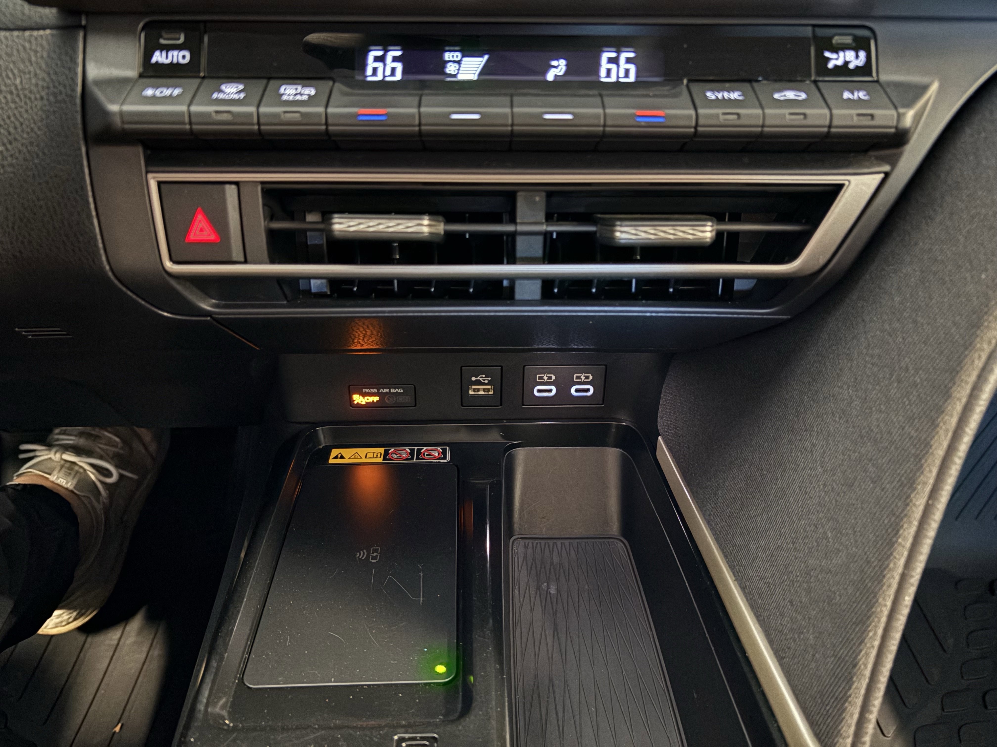 2025 Toyota Camry LE FWD