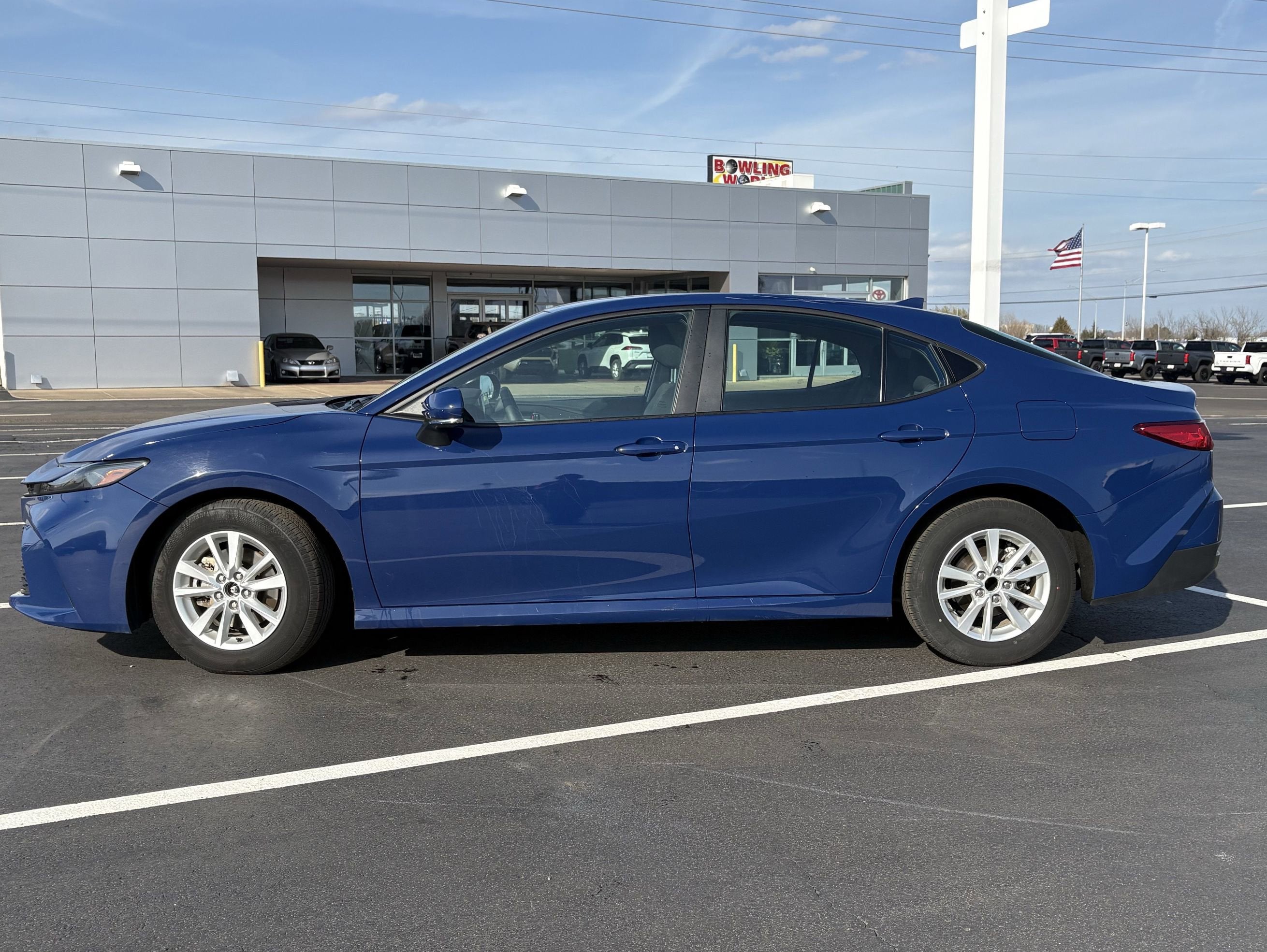 2025 Toyota Camry LE FWD