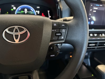 2025 Toyota Camry LE FWD