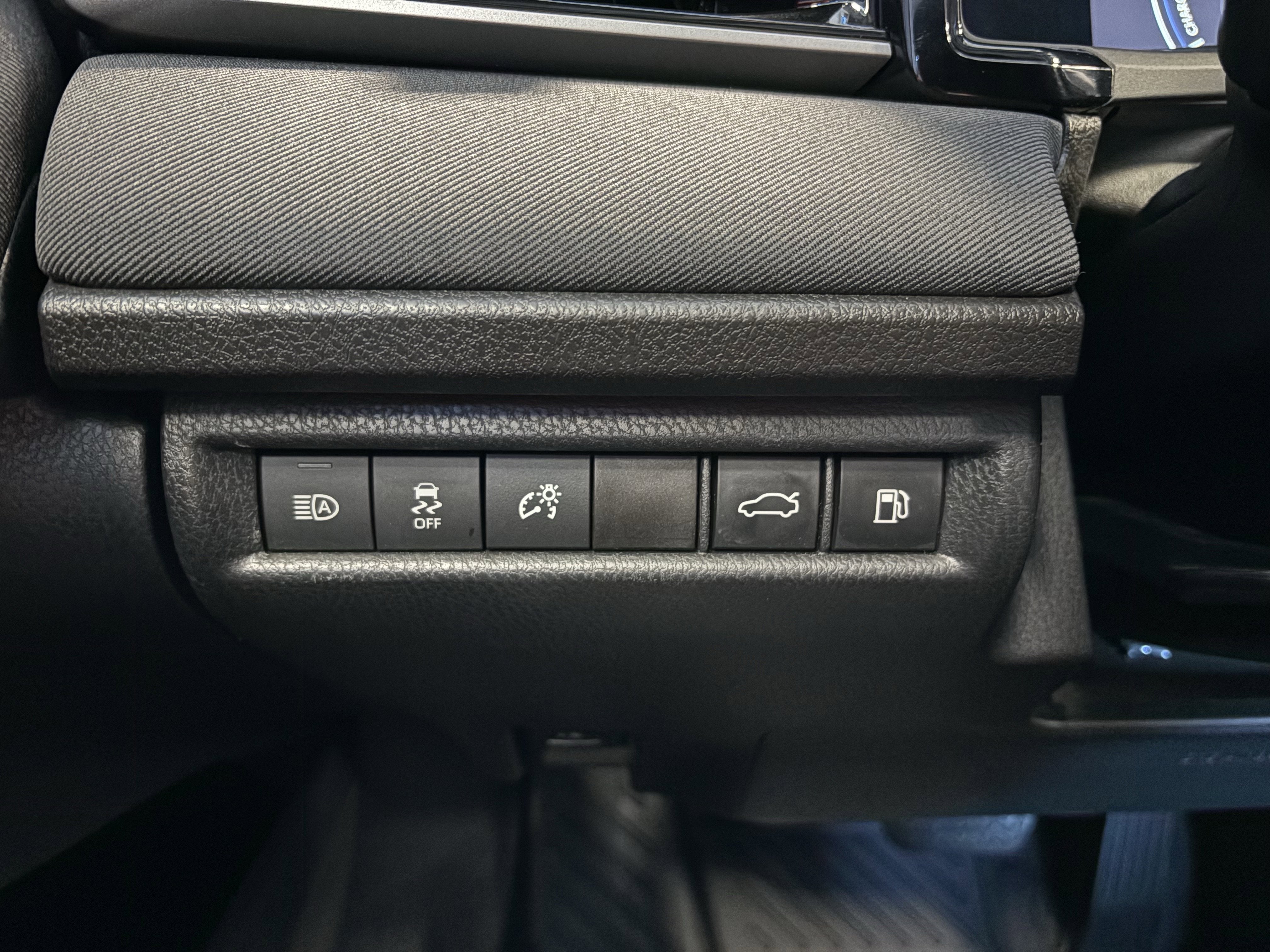 2025 Toyota Camry LE FWD