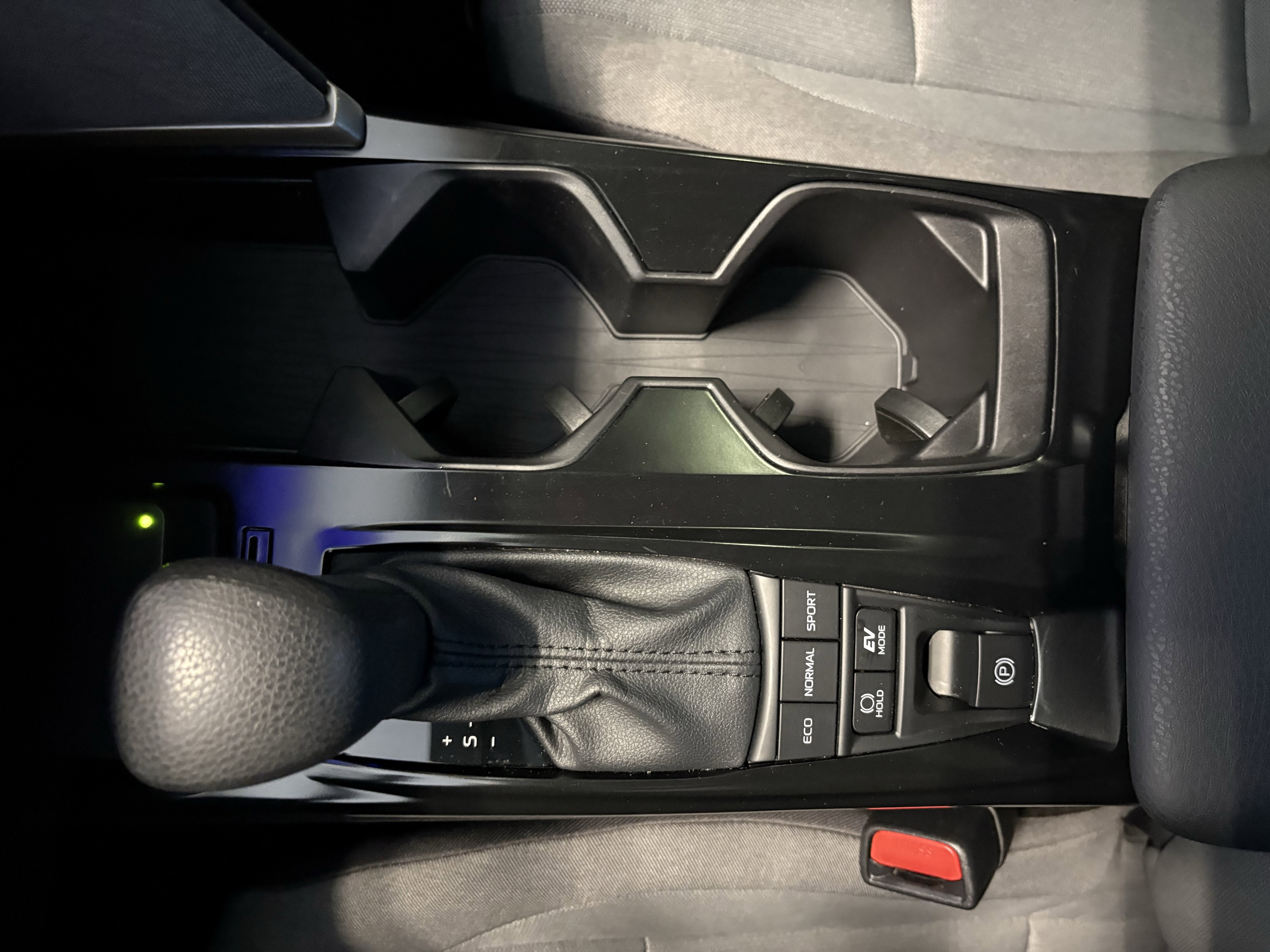 2025 Toyota Camry LE FWD