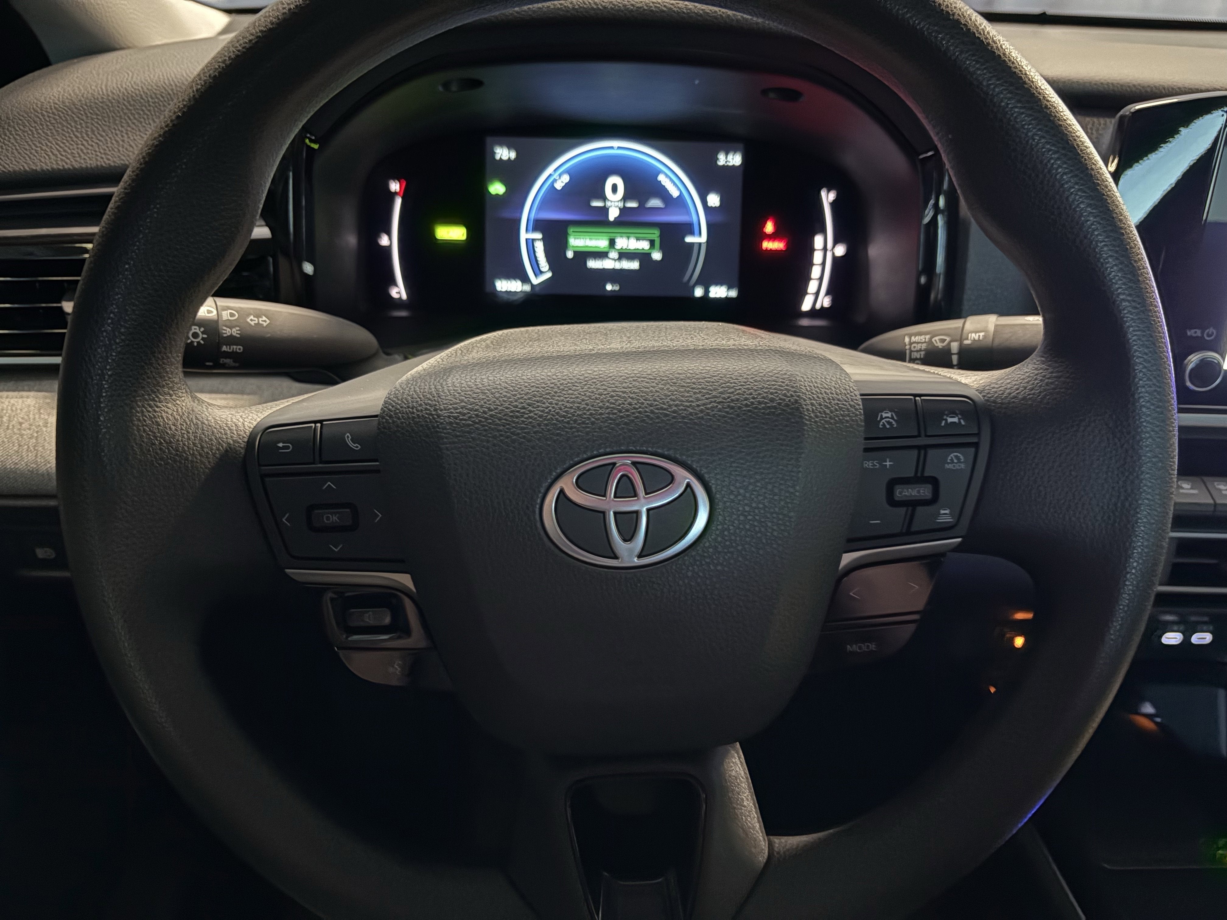 2025 Toyota Camry LE FWD