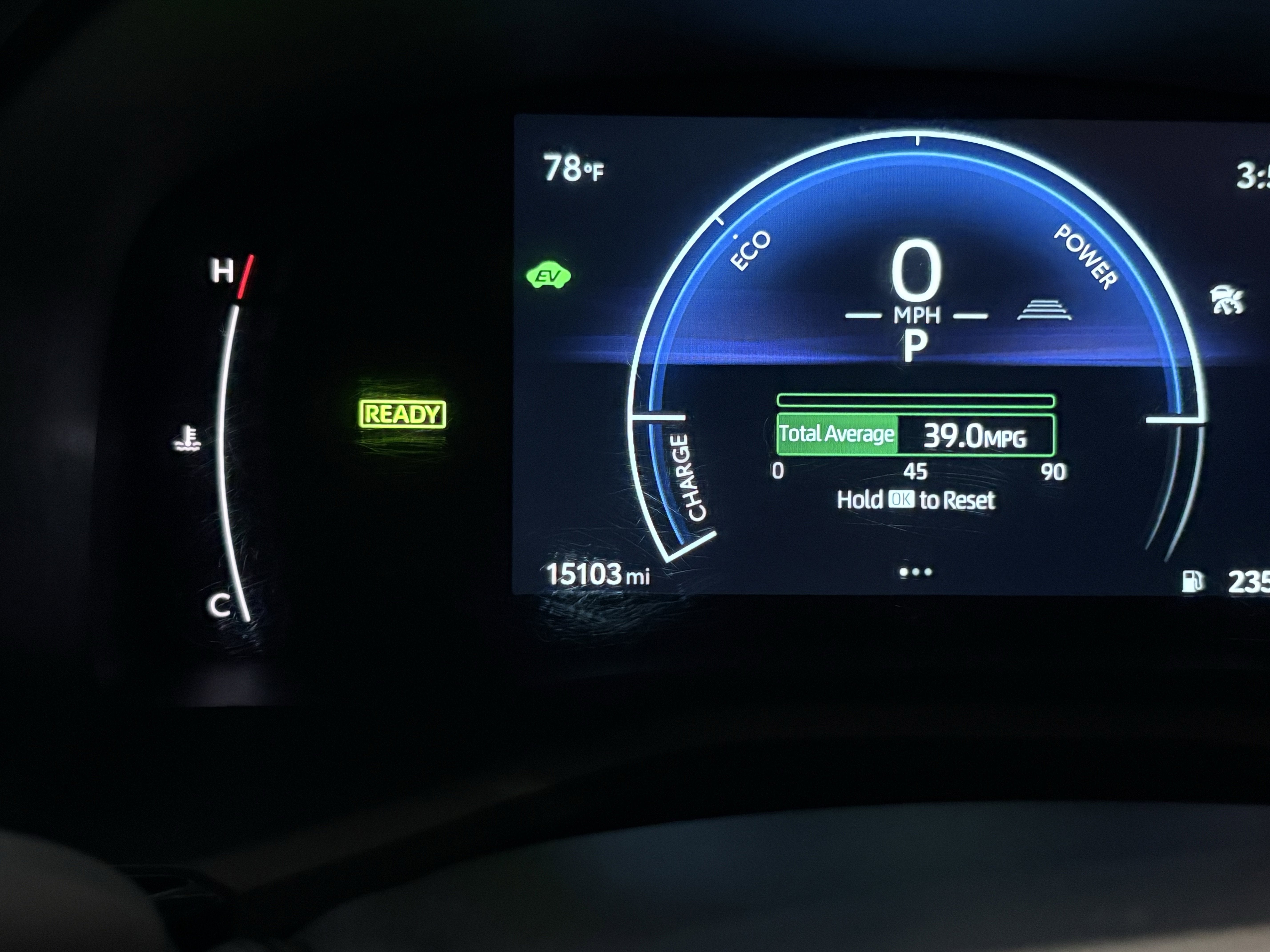 2025 Toyota Camry LE FWD