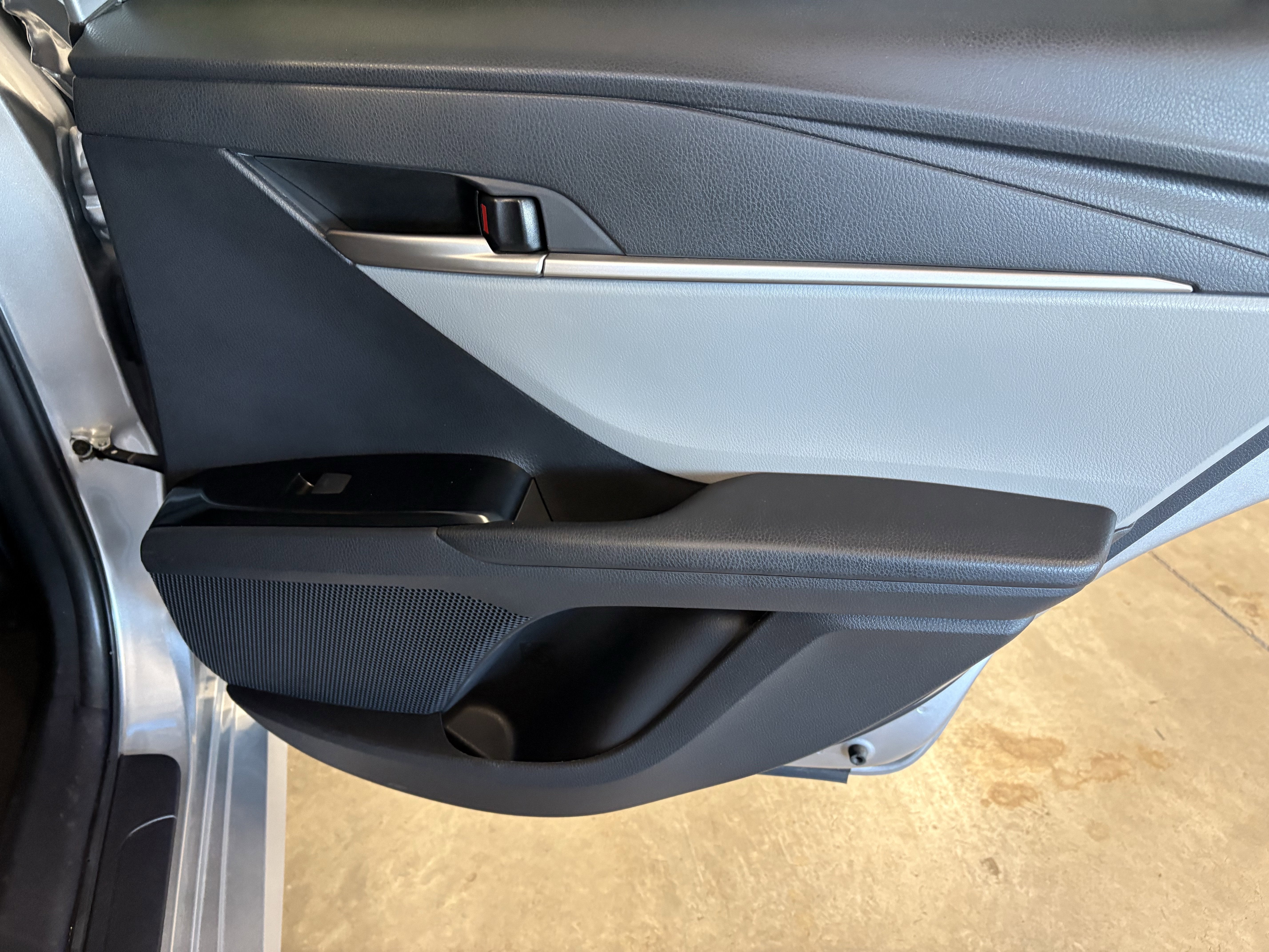 2025 Toyota Camry LE FWD