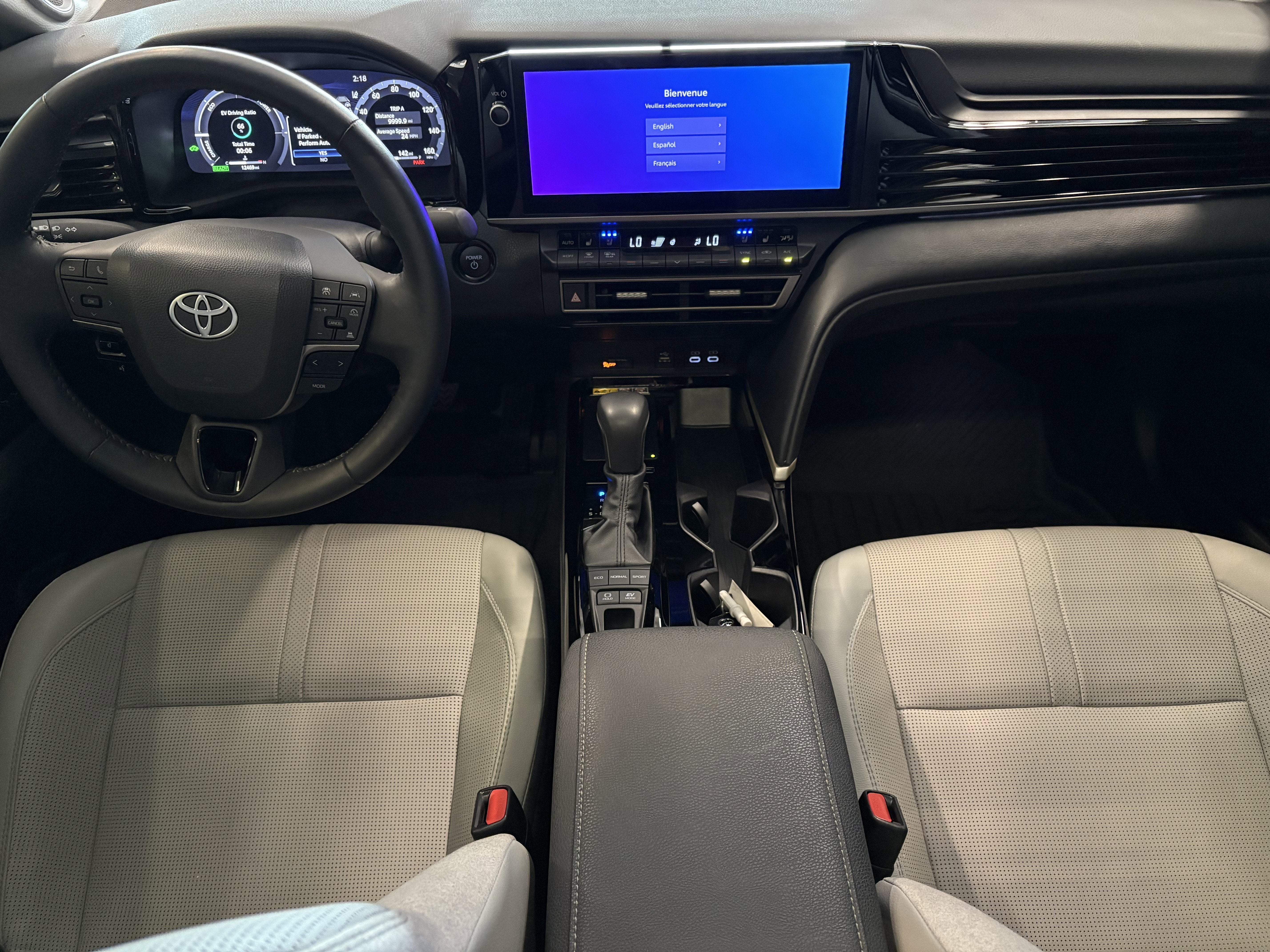 2025 Toyota Camry XLE FWD