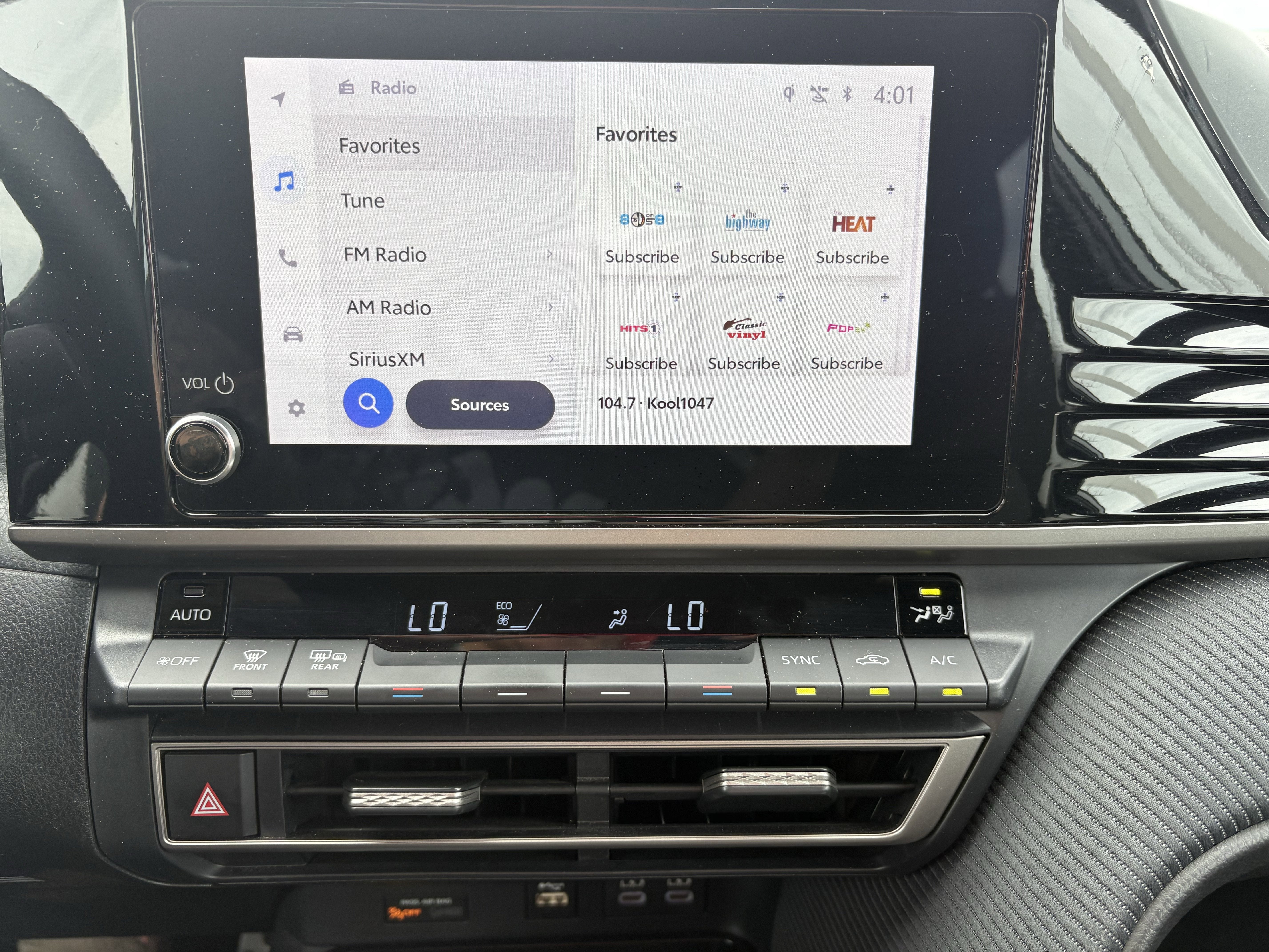 2025 Toyota Camry SE Hyb FWD