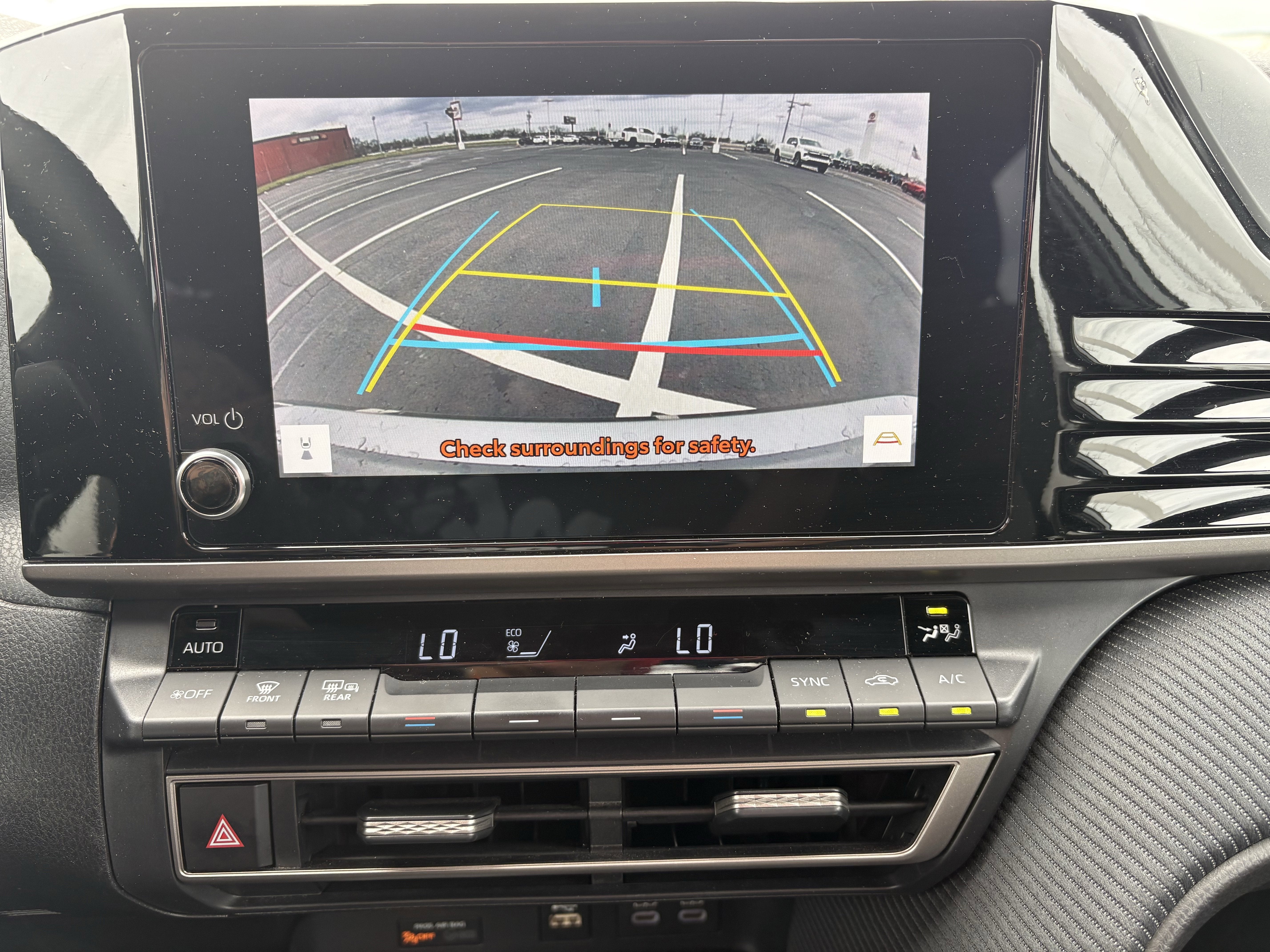 2025 Toyota Camry SE Hyb FWD