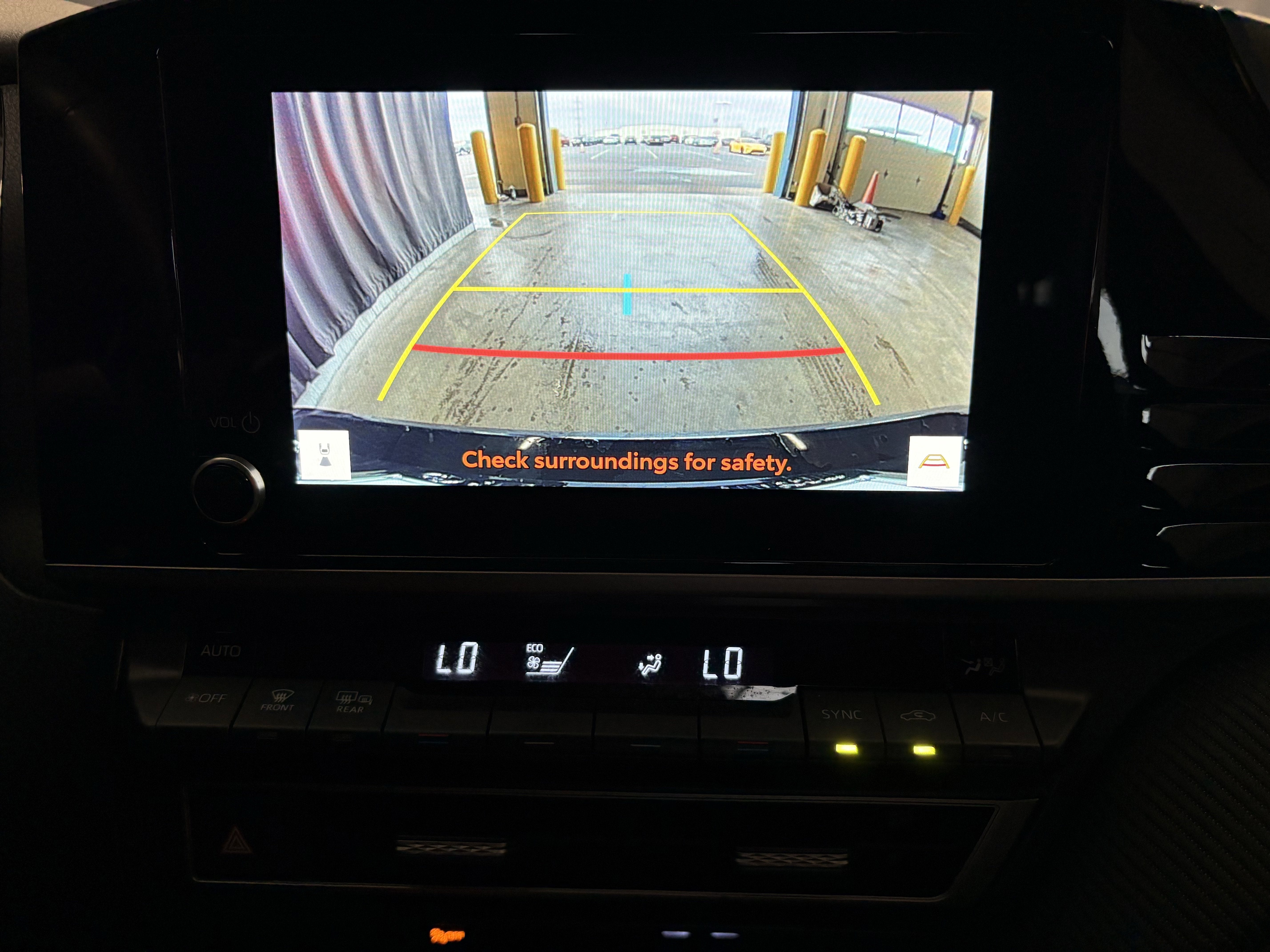 2025 Toyota Camry SE FWD