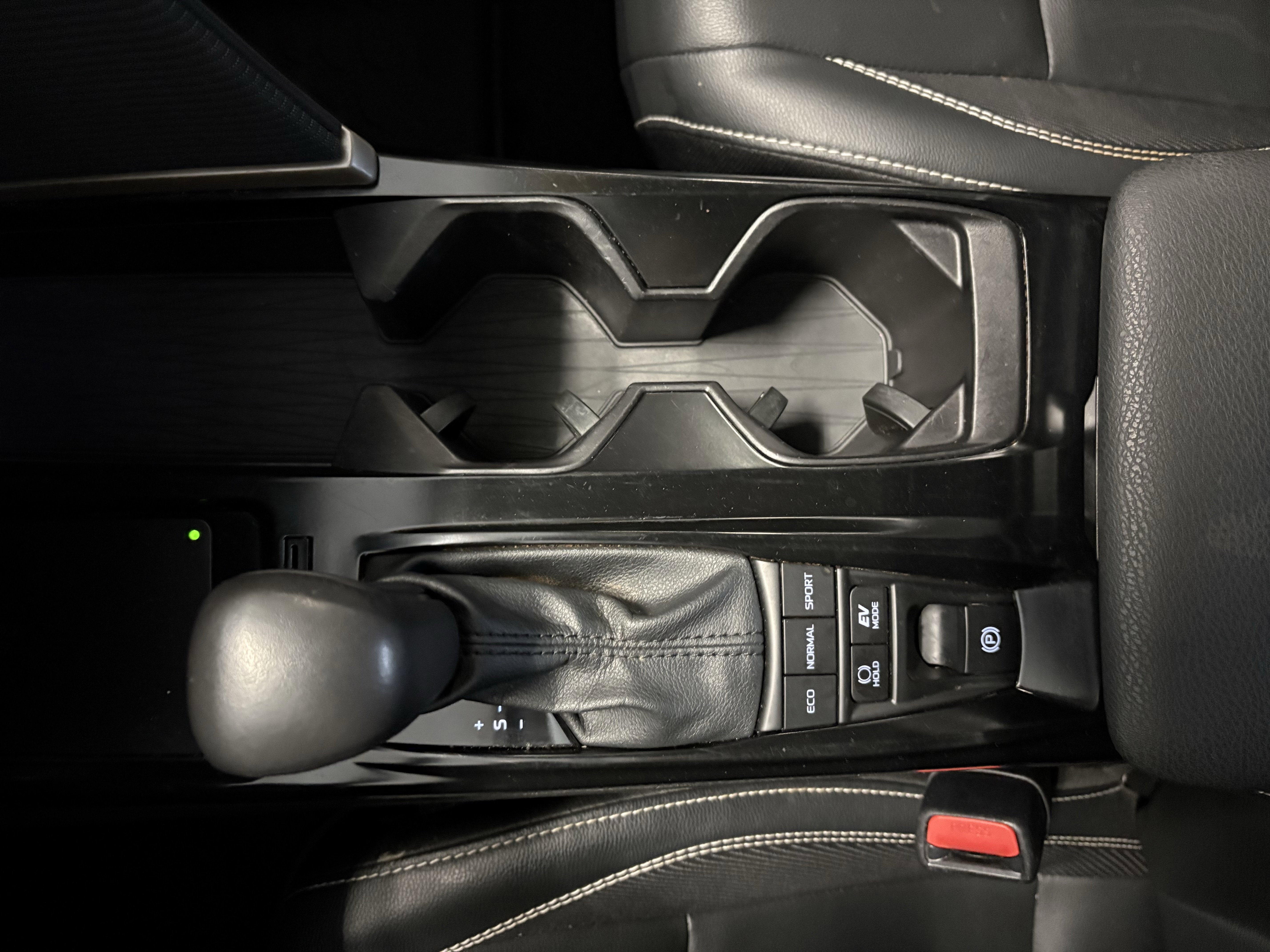 2025 Toyota Camry SE FWD