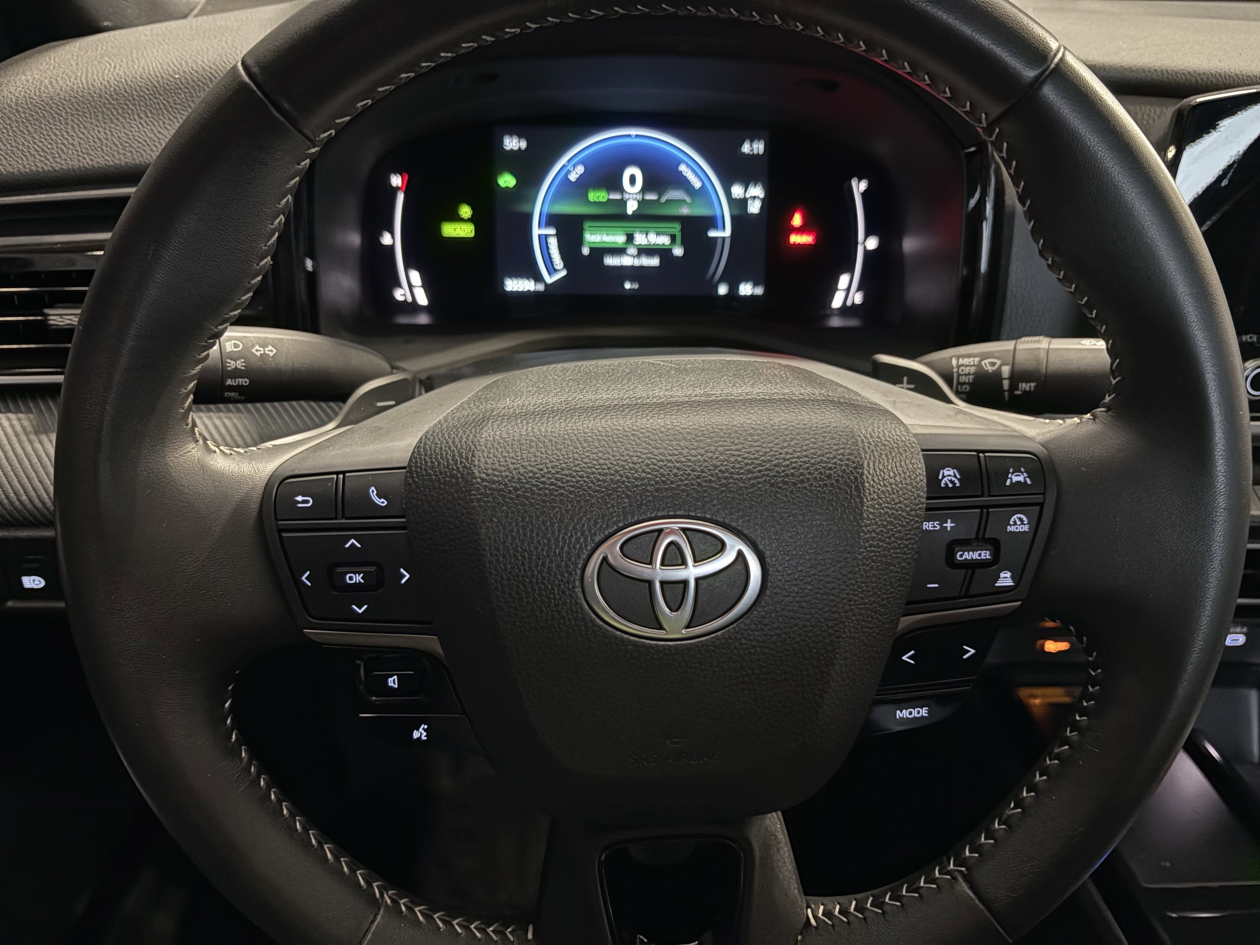 2025 Toyota Camry SE FWD