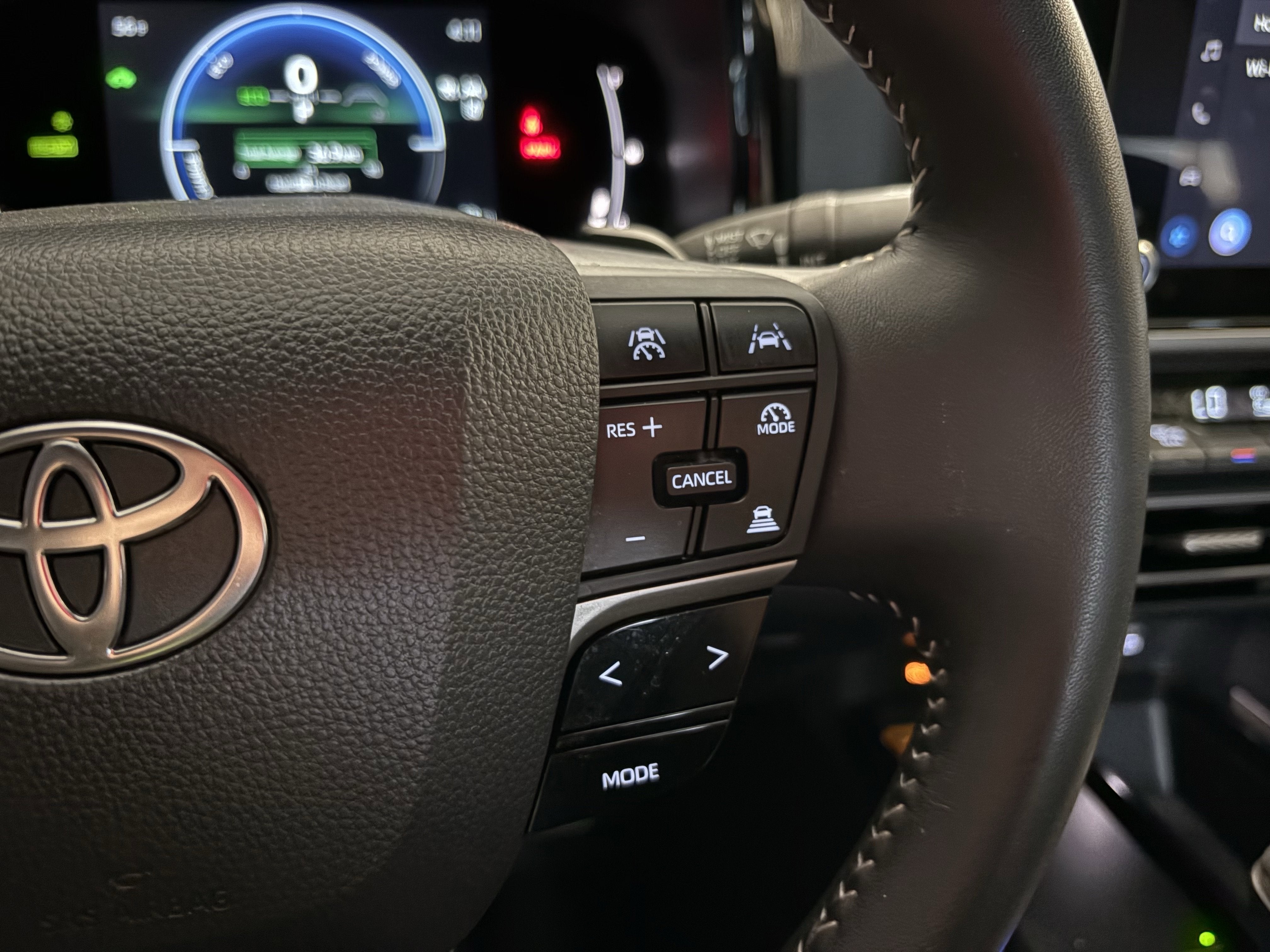 2025 Toyota Camry SE FWD