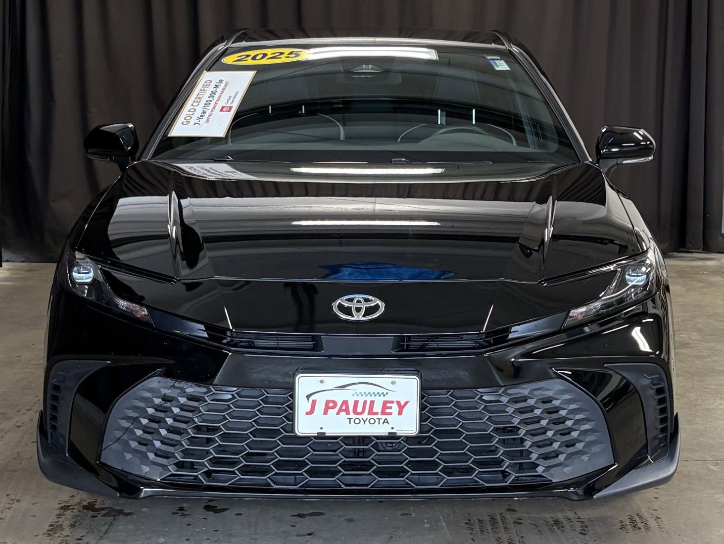 2025 Toyota Camry SE FWD