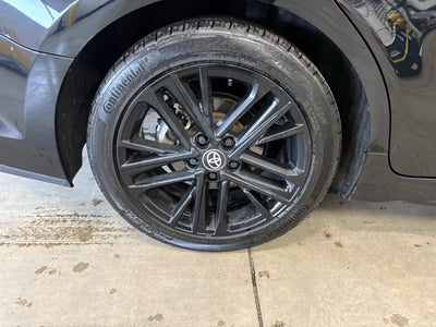 2025 Toyota Camry SE FWD