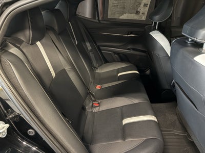 2025 Toyota Camry SE FWD