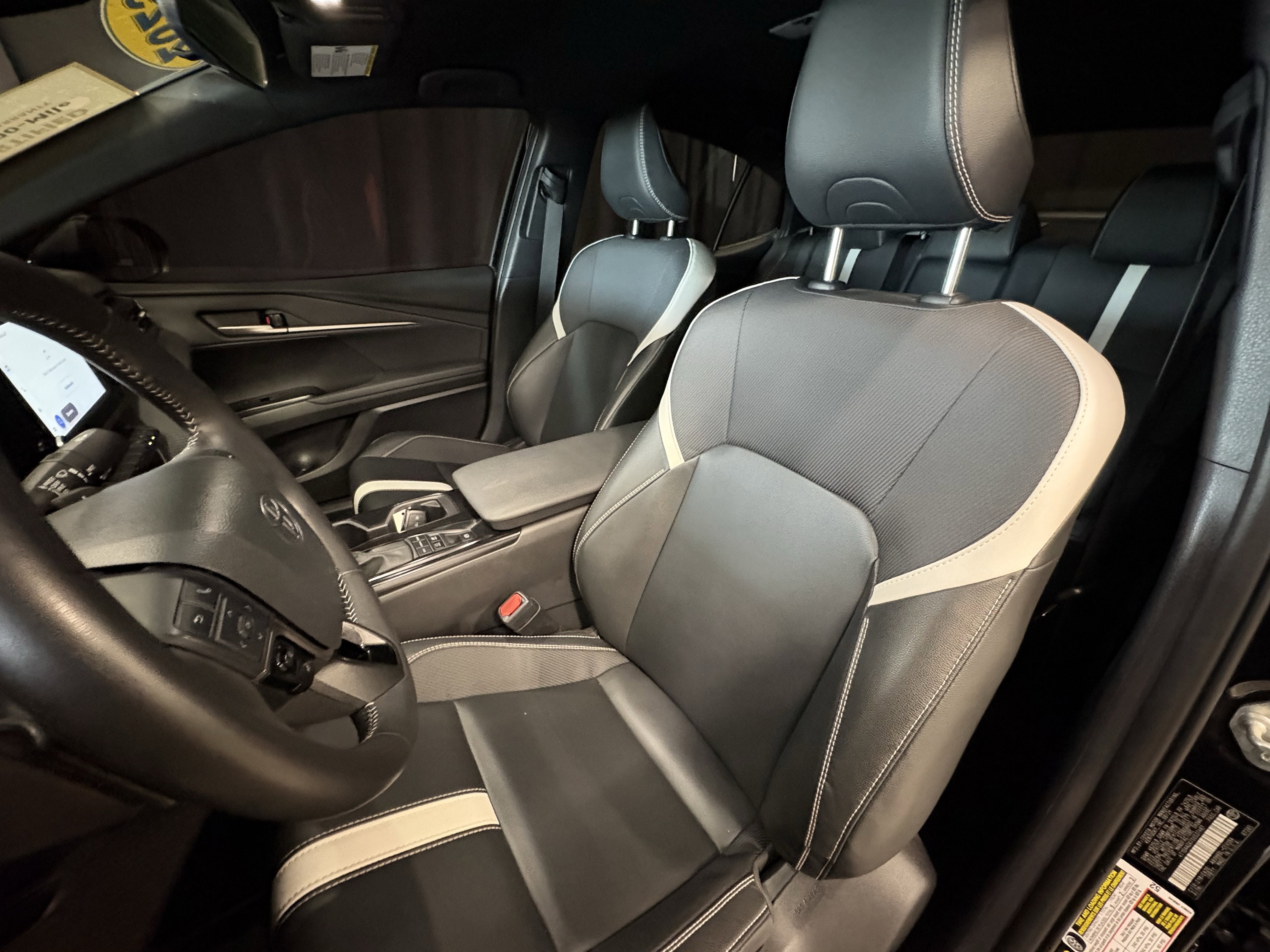 2025 Toyota Camry SE FWD