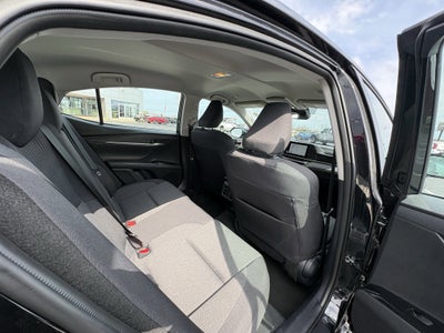 2025 Toyota Camry LE FWD