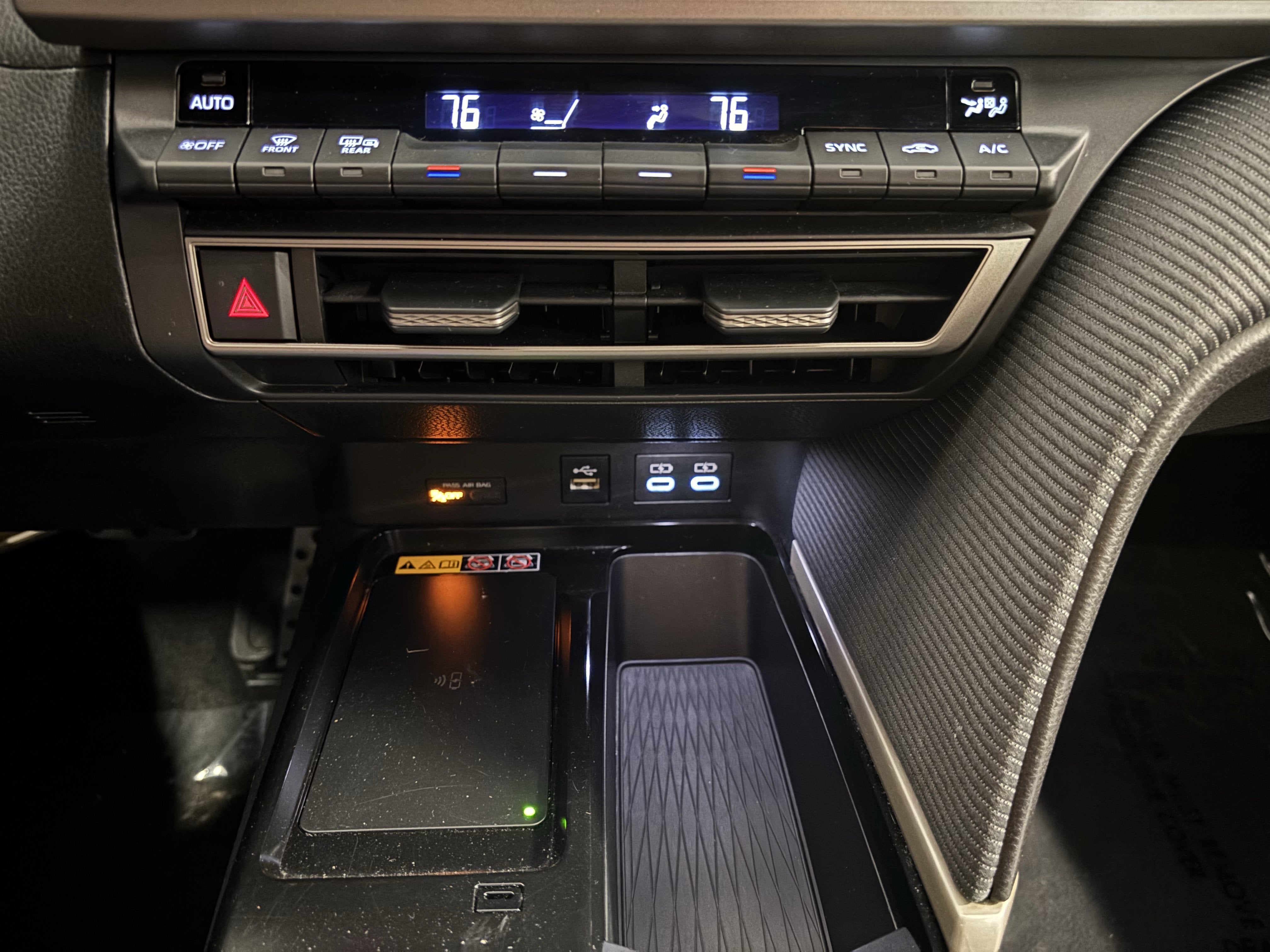 2025 Toyota Camry SE FWD