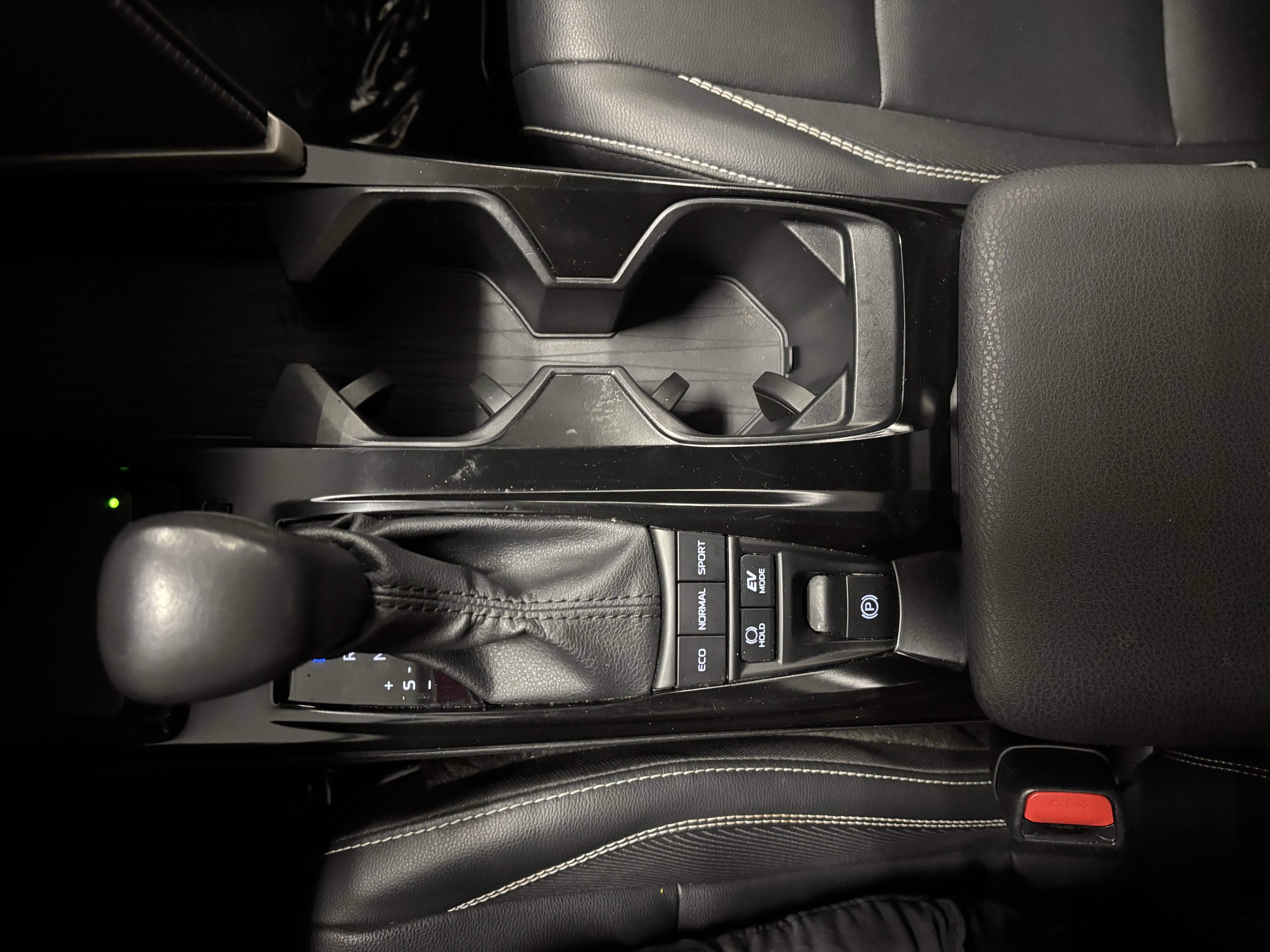 2025 Toyota Camry SE FWD